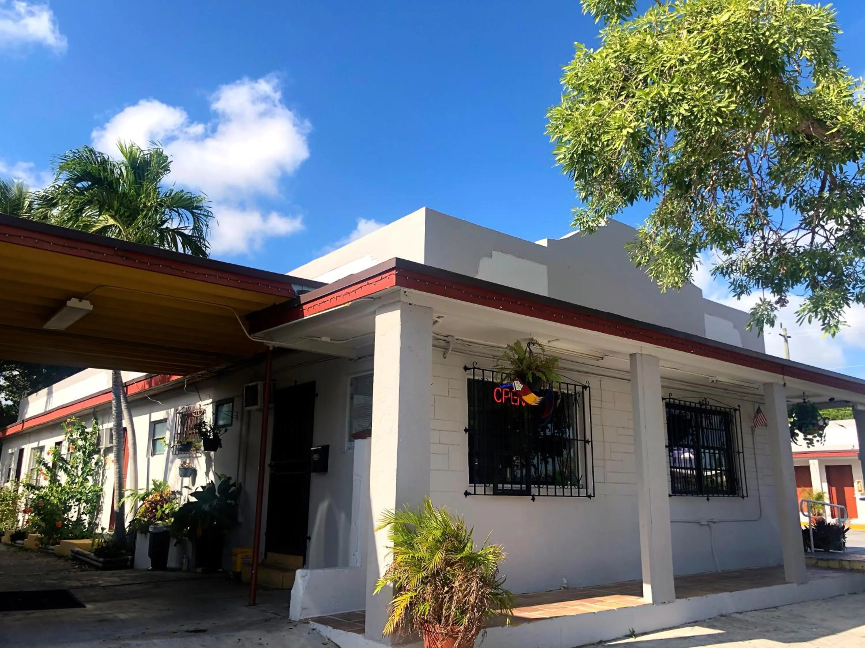 Property building in Ramona Motel