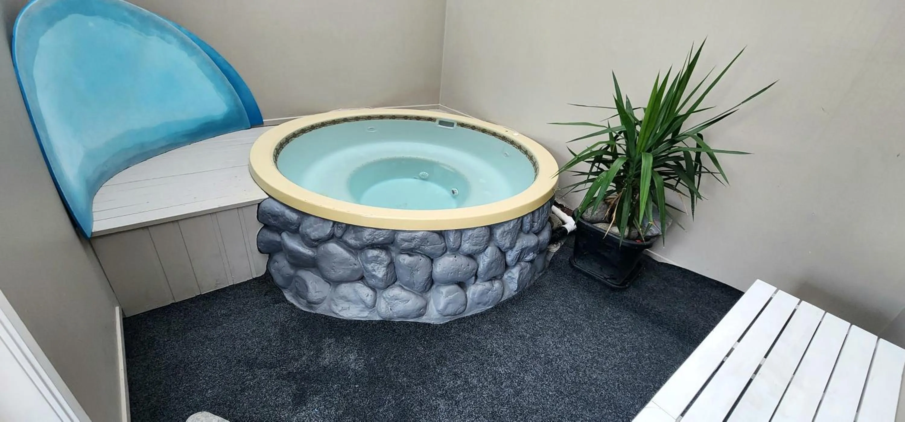 Spa and wellness centre/facilities in Acorn Estate Motel