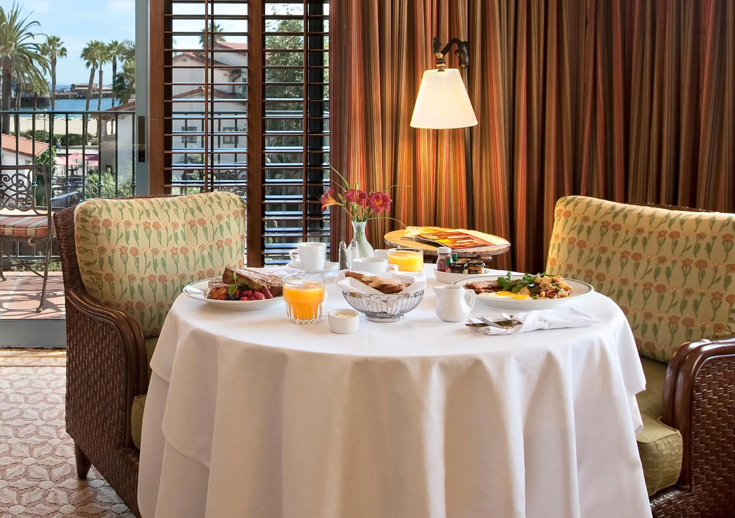 Restaurant/places to eat in Harbor View Inn Restaurant/places to eat in Harbor View Inn