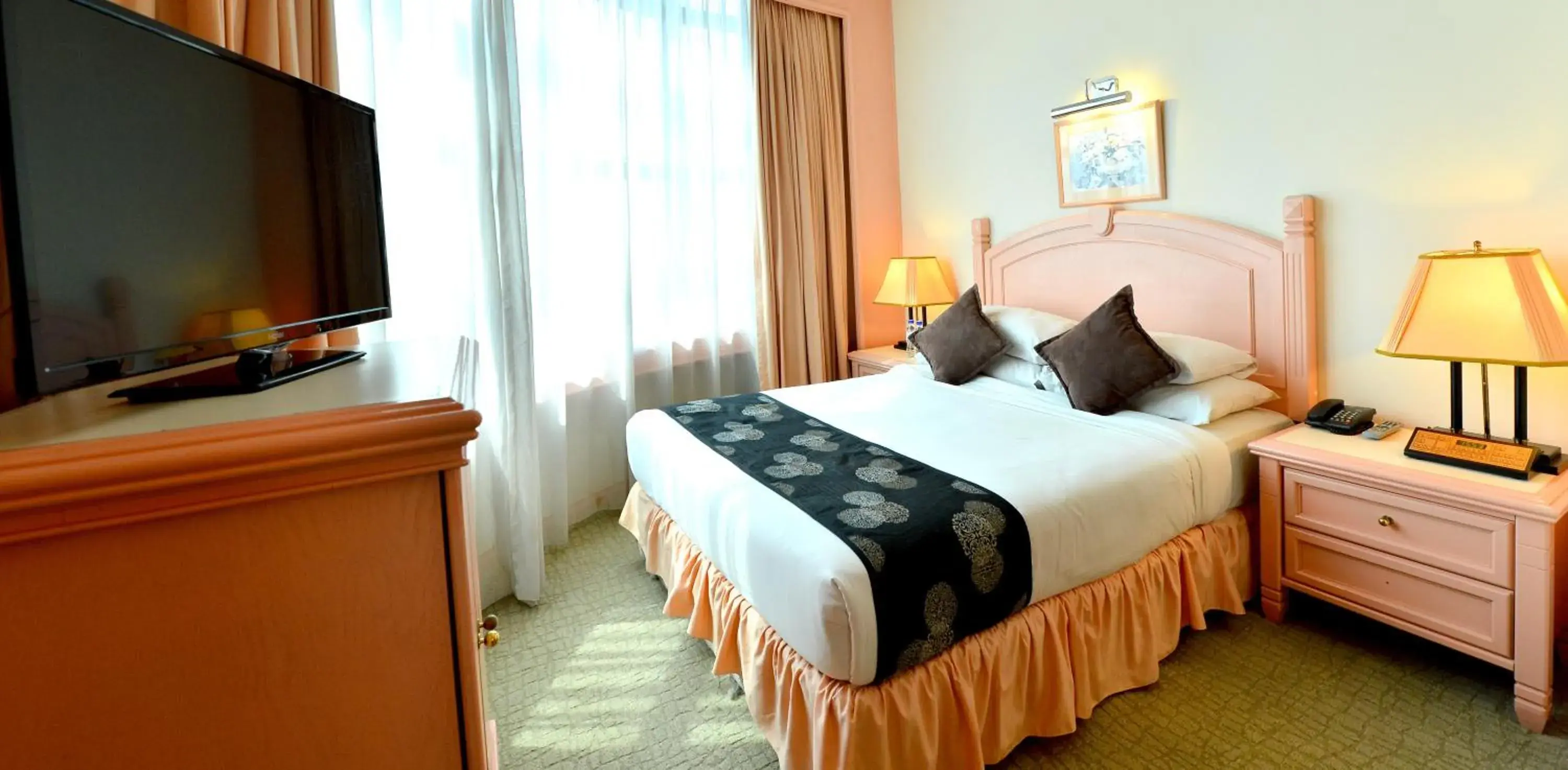 Bed in Emerald Puteri Hotel Bed in Emerald Puteri Hotel