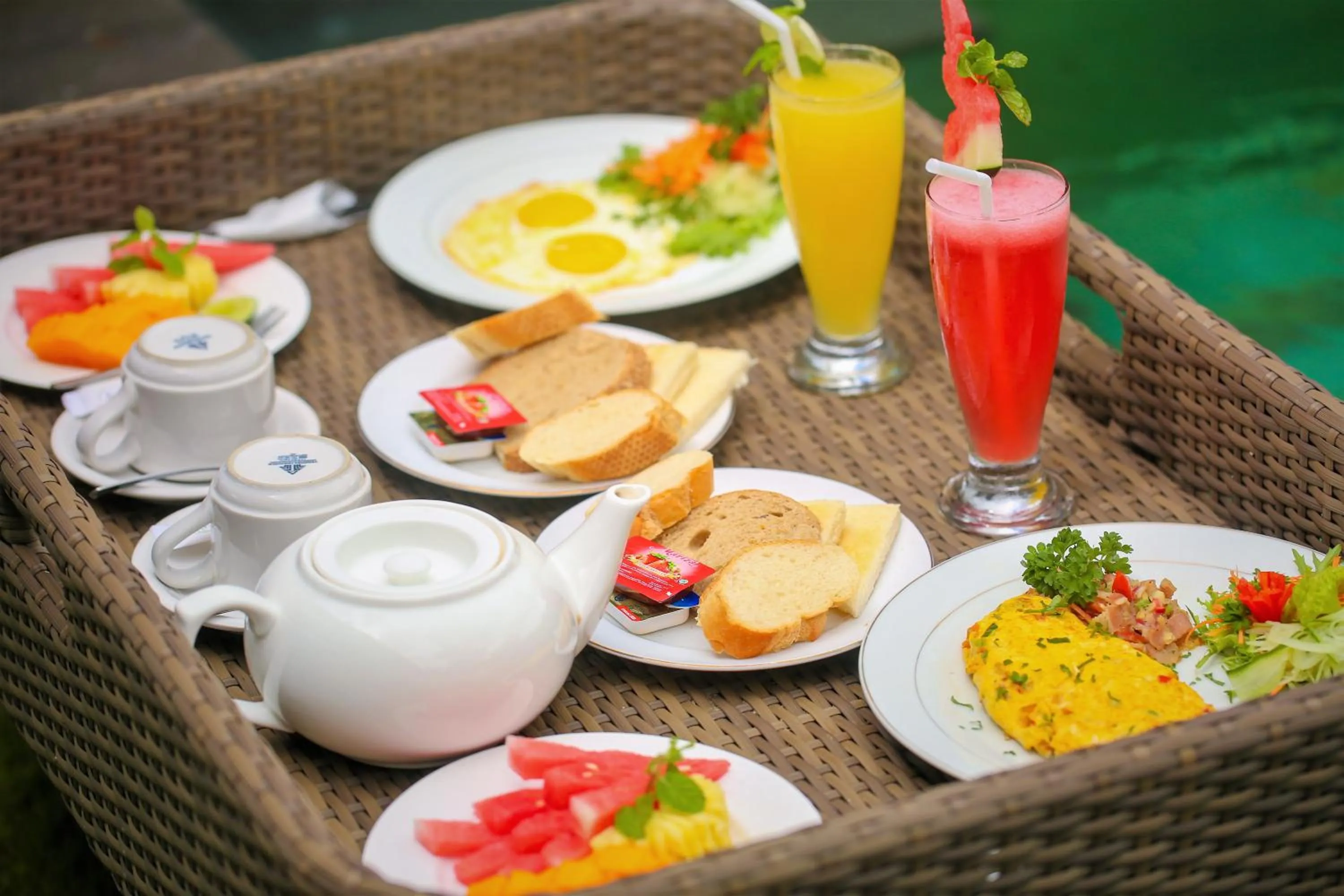 Food and drinks in Three Gold Luxury Private Villas