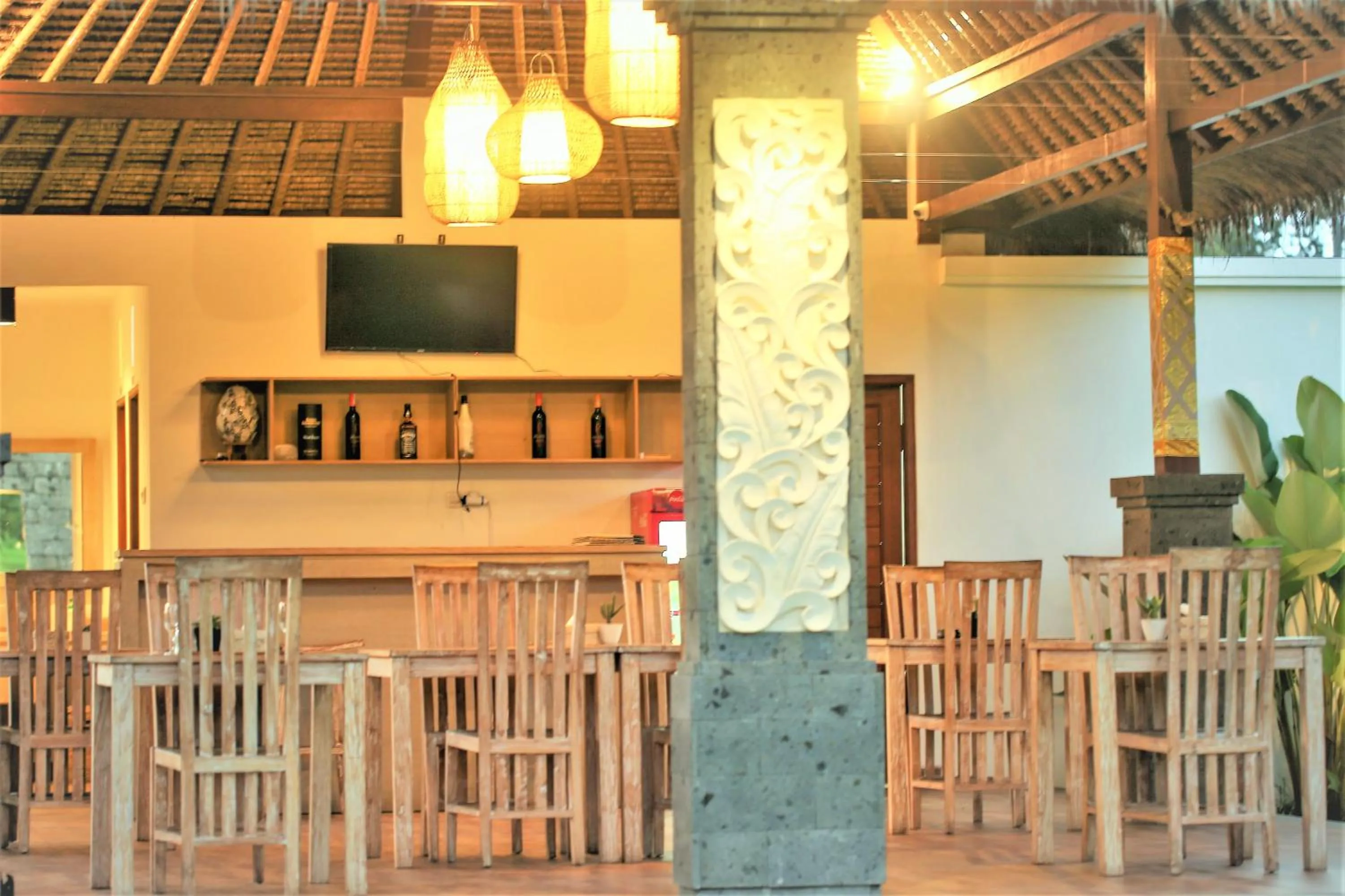 Restaurant/places to eat in Three Gold Luxury Private Villas