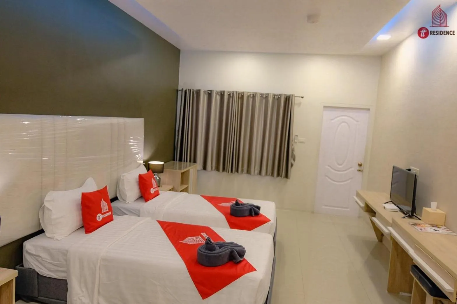 Property building, Bed in tt Residence