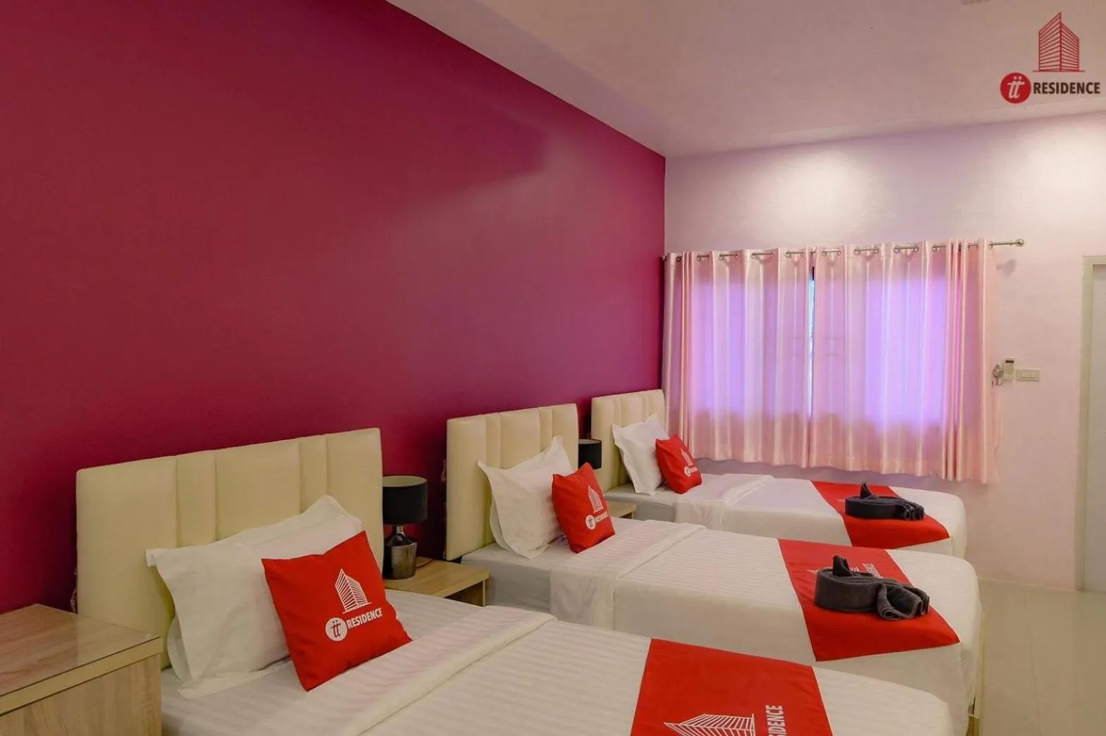 Property building, Bed in tt Residence