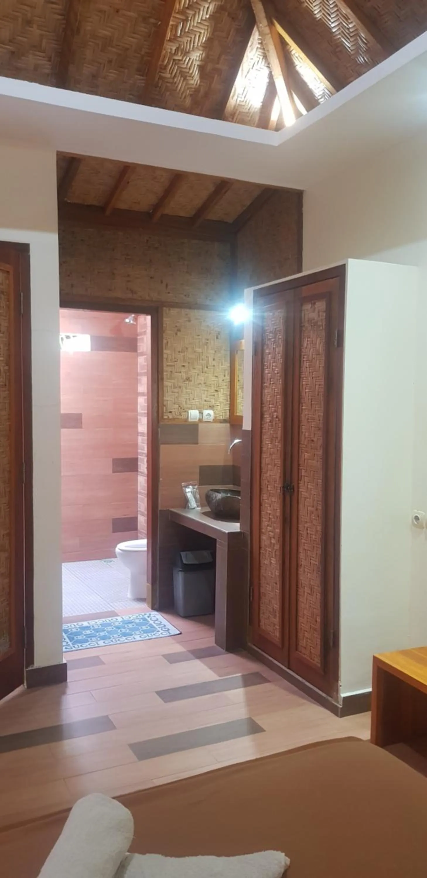 Bathroom in Balenta Bungalow Gili Trawangan