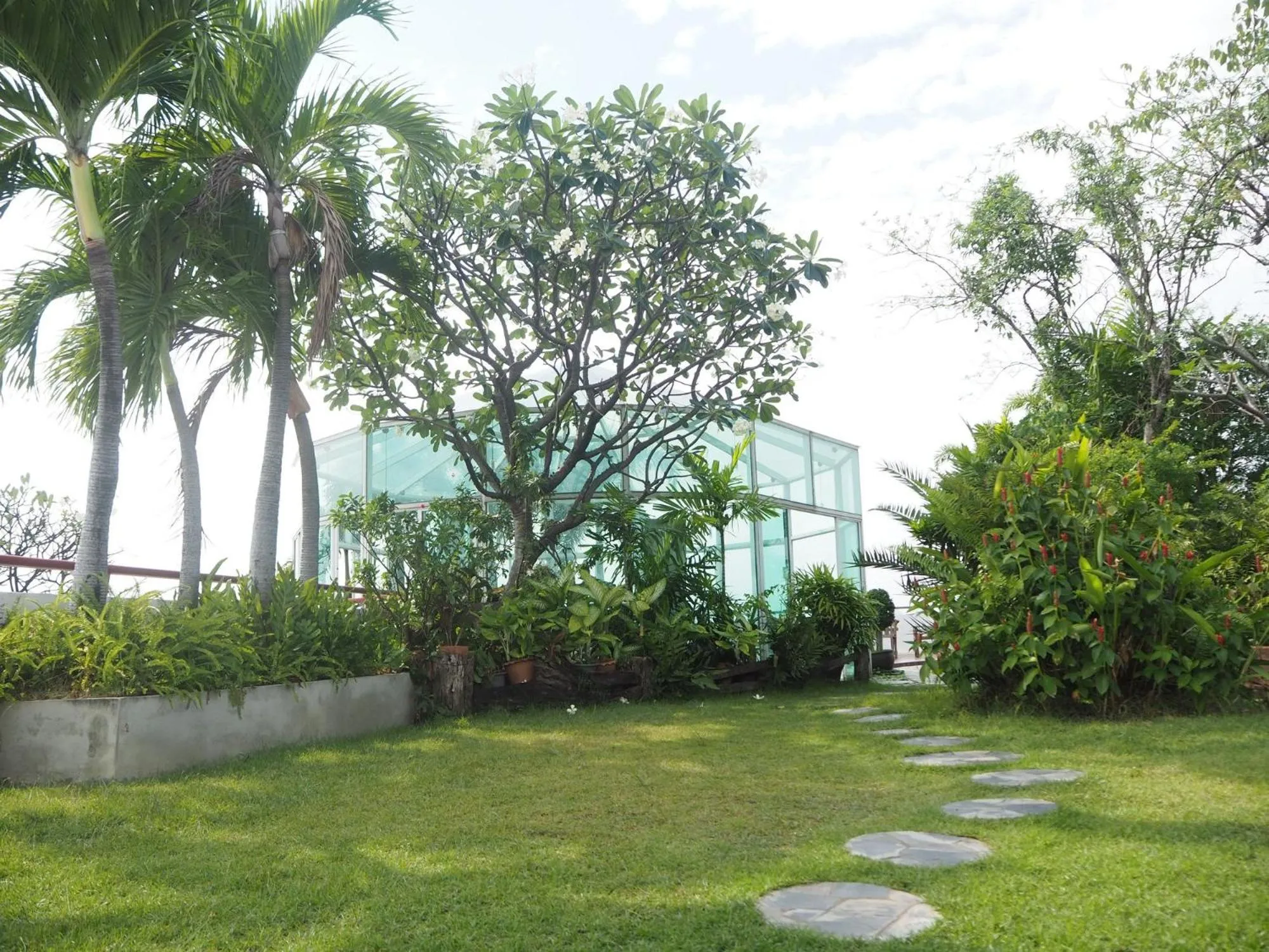 Garden in Bansabai Hostelling International