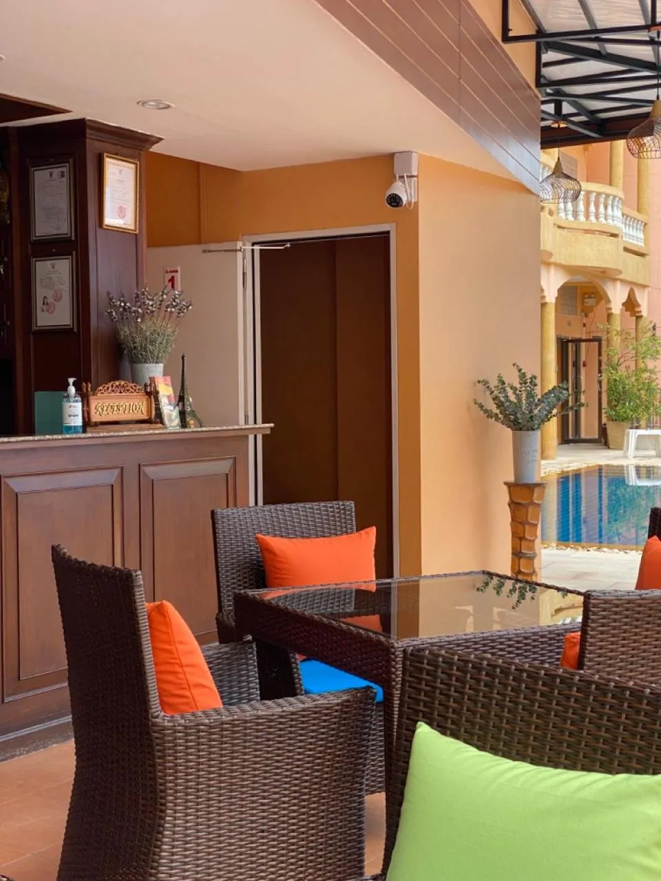 Lobby or reception in Baan Sudarat Hotel