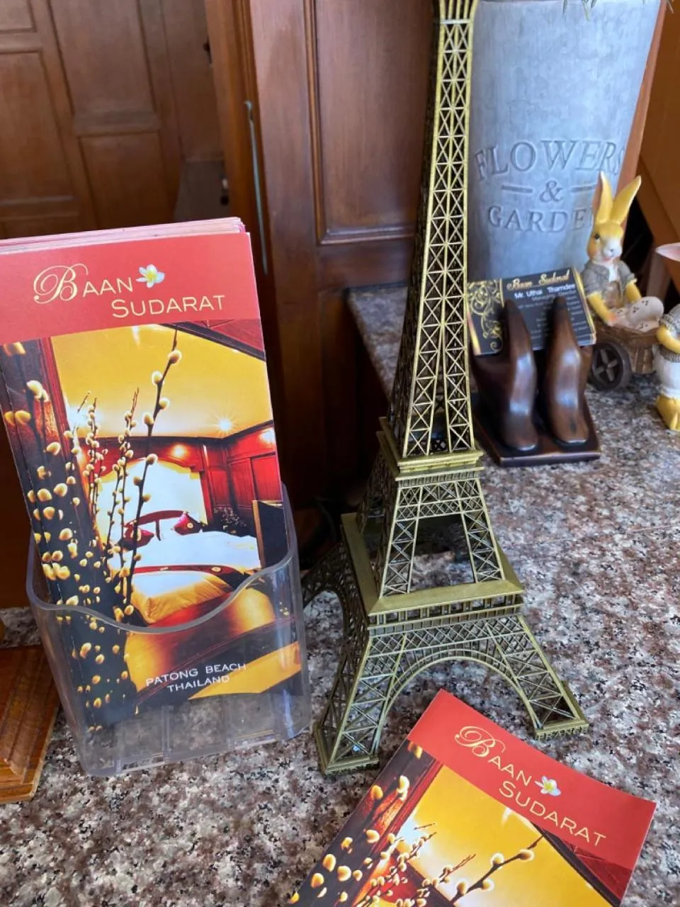 Lobby or reception in Baan Sudarat Hotel