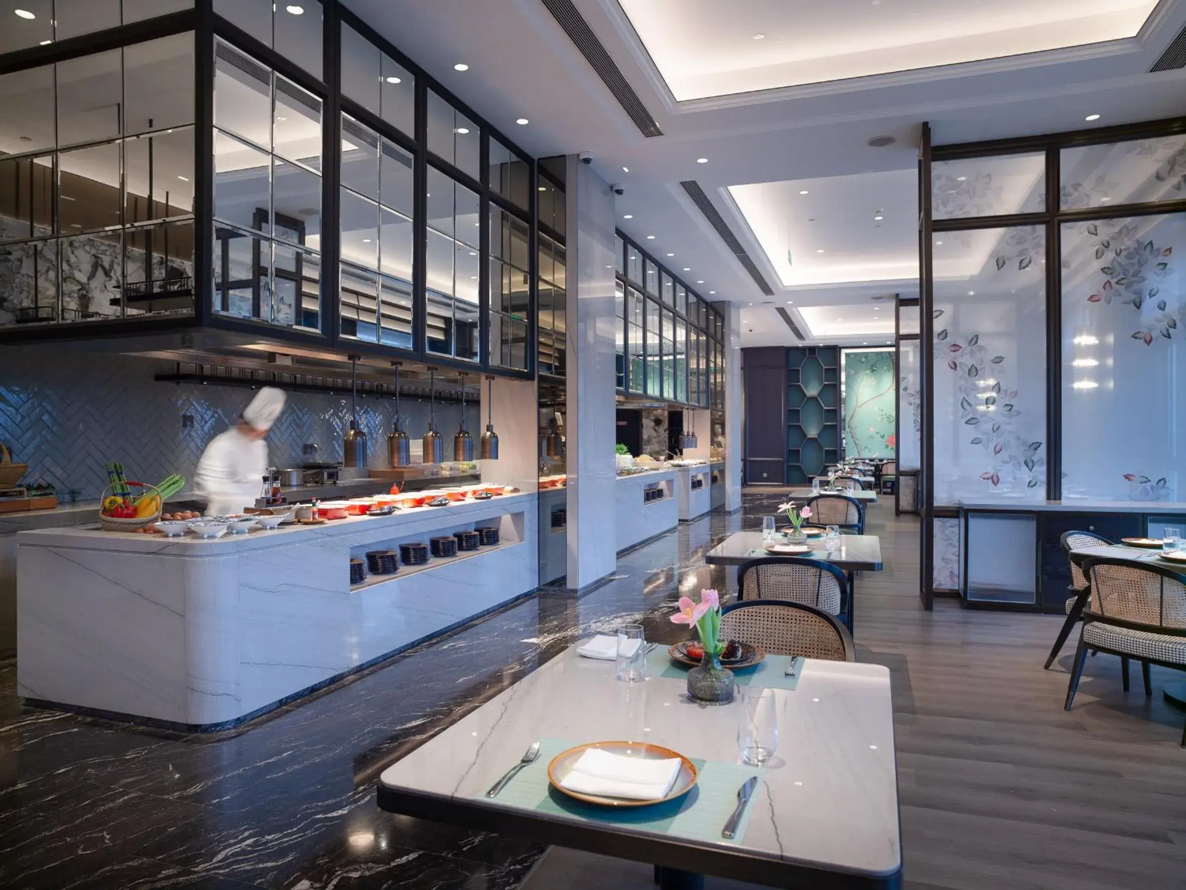 Restaurant/places to eat in Kingdom Hotel Restaurant/places to eat in Kingdom Hotel