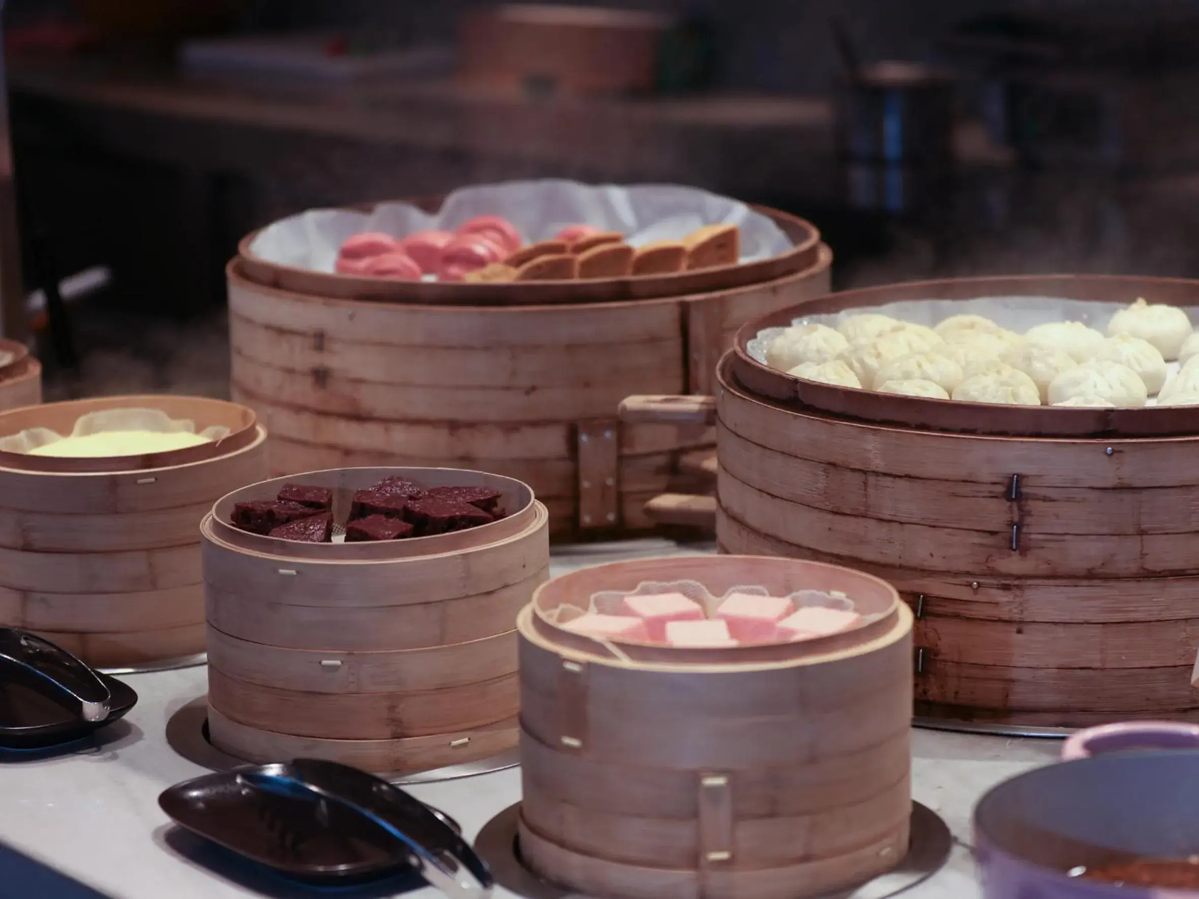 Restaurant/places to eat in Kingdom Hotel Restaurant/places to eat in Kingdom Hotel