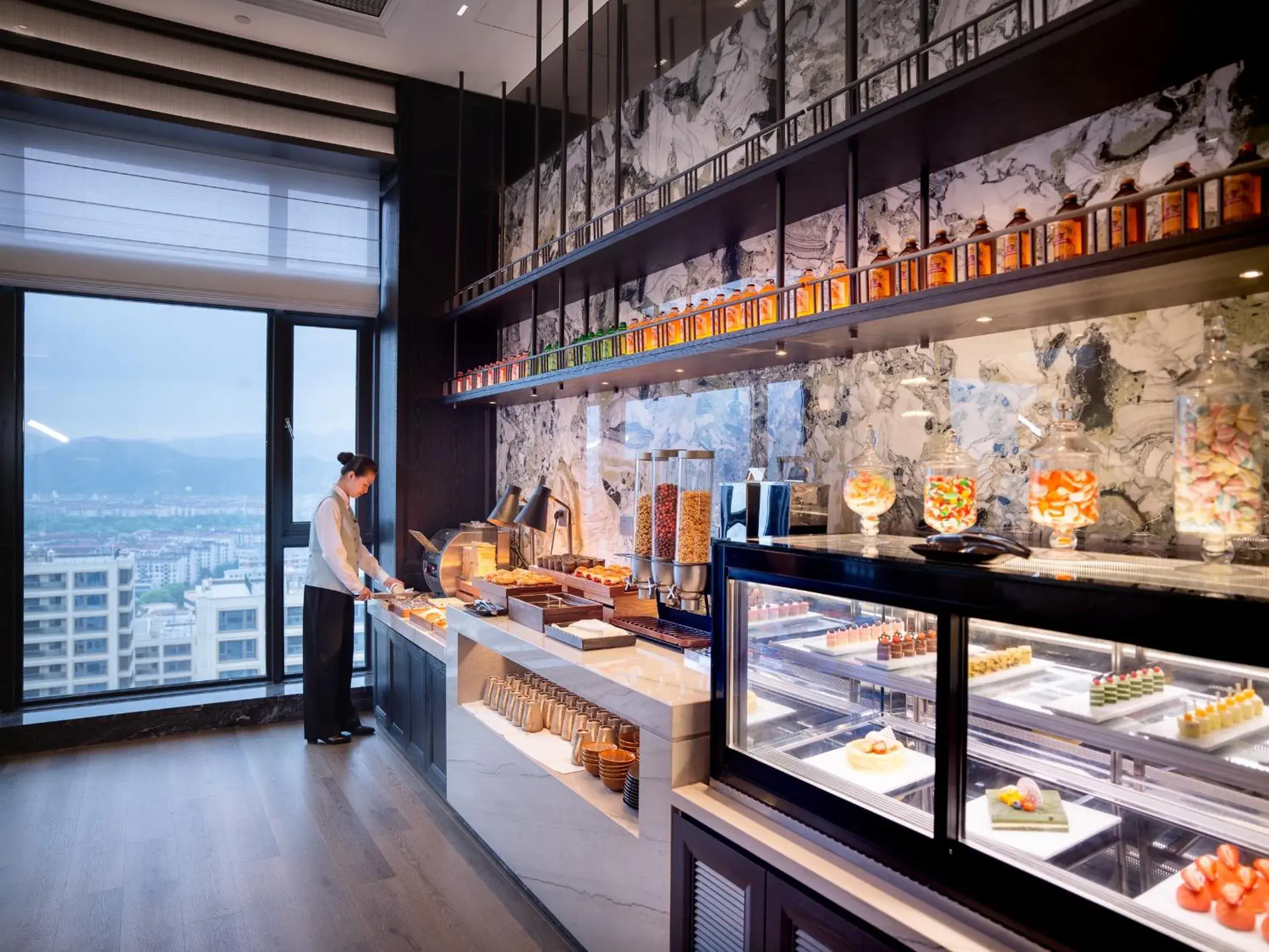 Restaurant/places to eat in Kingdom Hotel Restaurant/places to eat in Kingdom Hotel