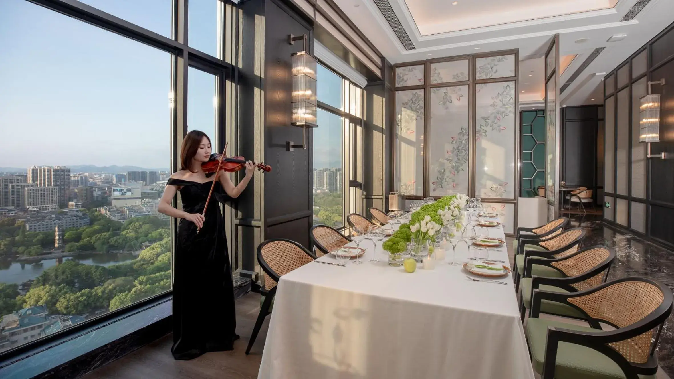 Restaurant/places to eat in Kingdom Hotel Restaurant/places to eat in Kingdom Hotel
