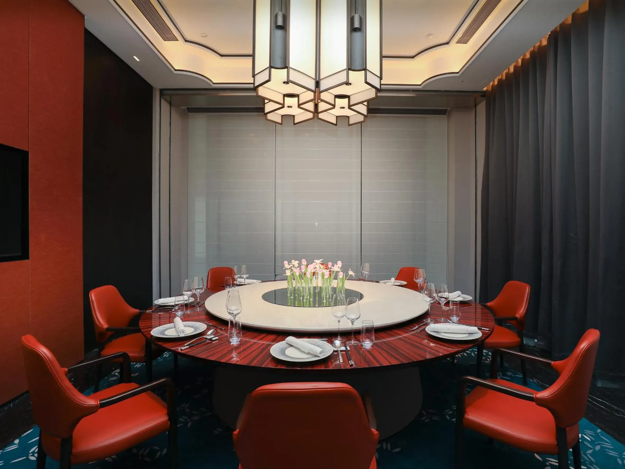 Restaurant/places to eat in Kingdom Hotel Restaurant/places to eat in Kingdom Hotel