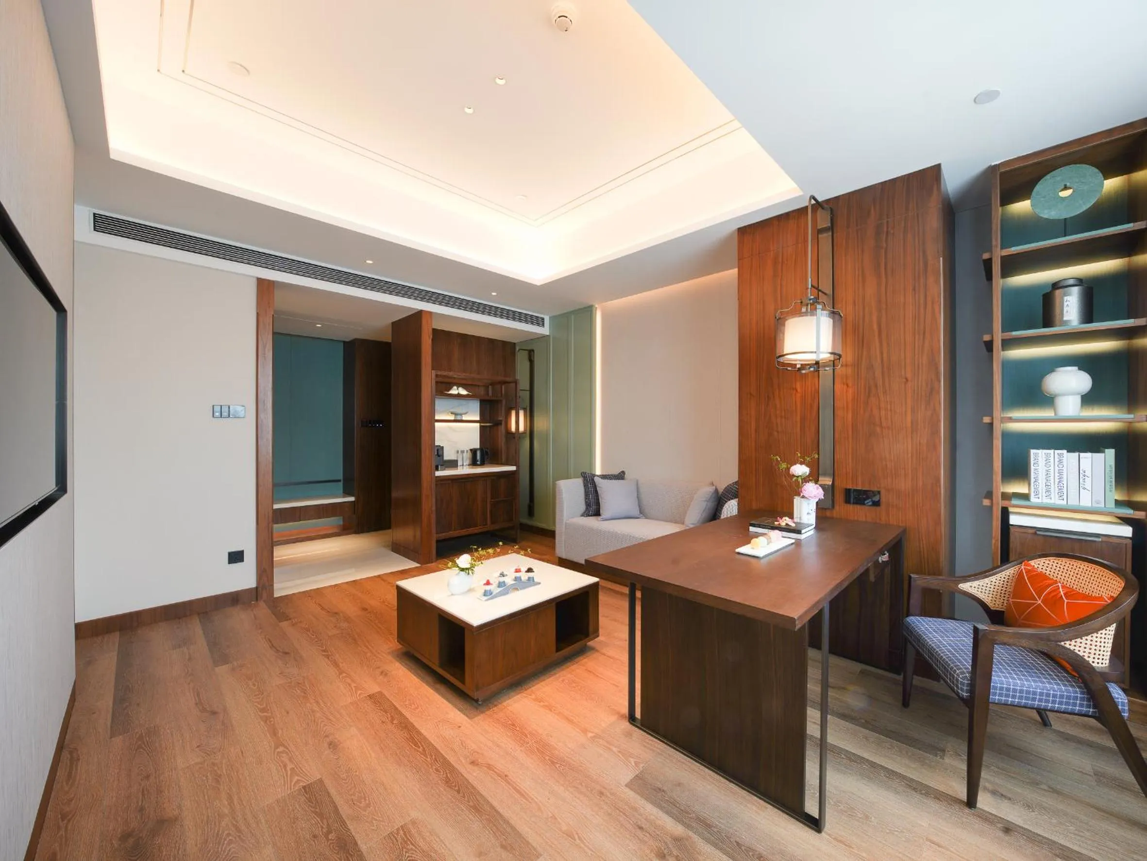 Living room in Kingdom Hotel