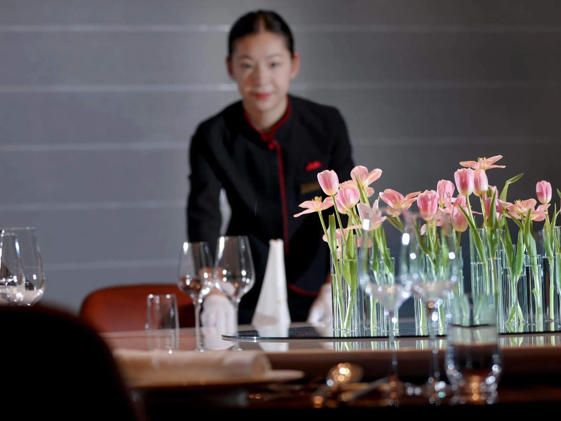 Restaurant/places to eat in Kingdom Hotel