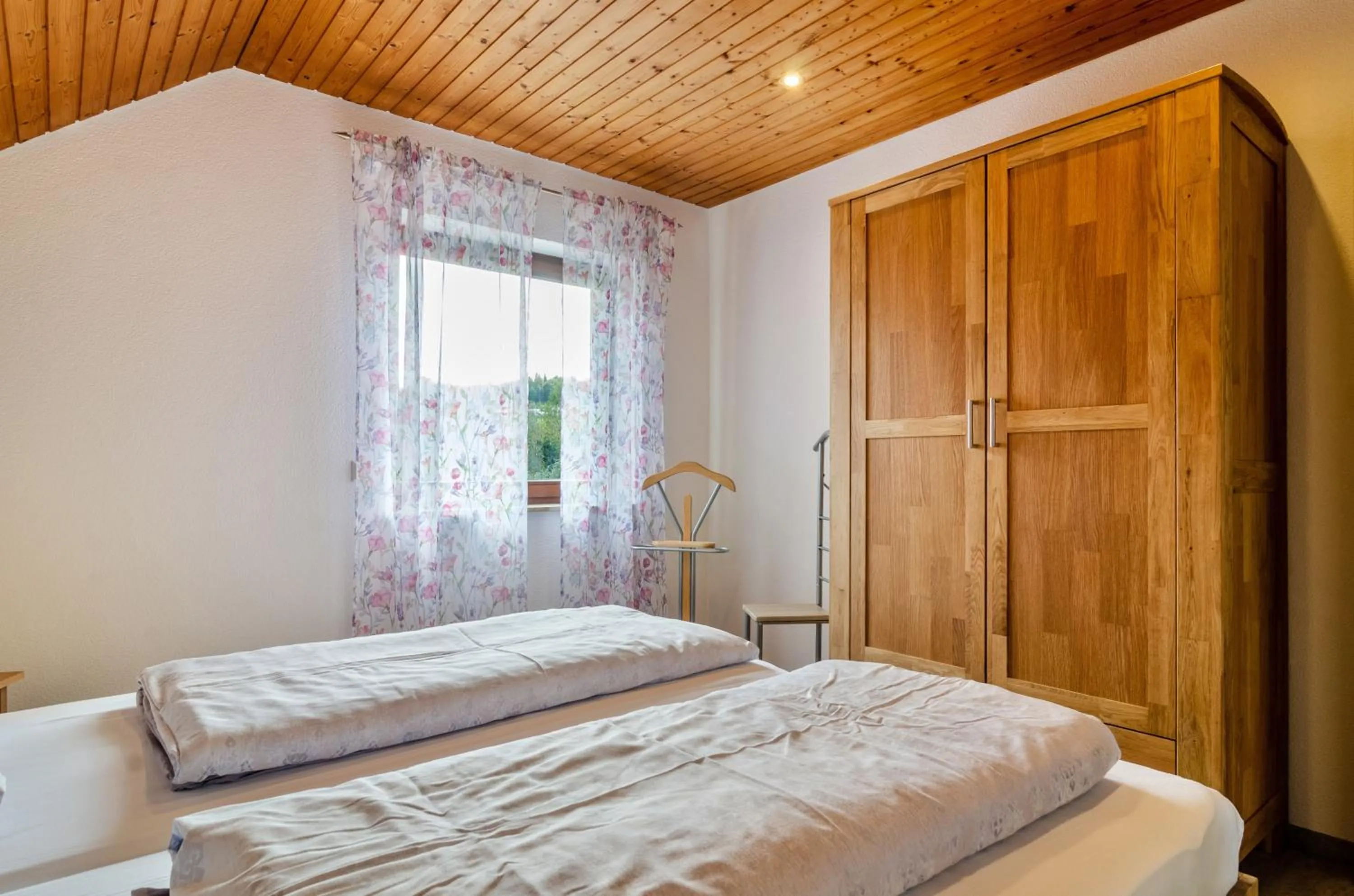 Property building, Bed in Jeglehof