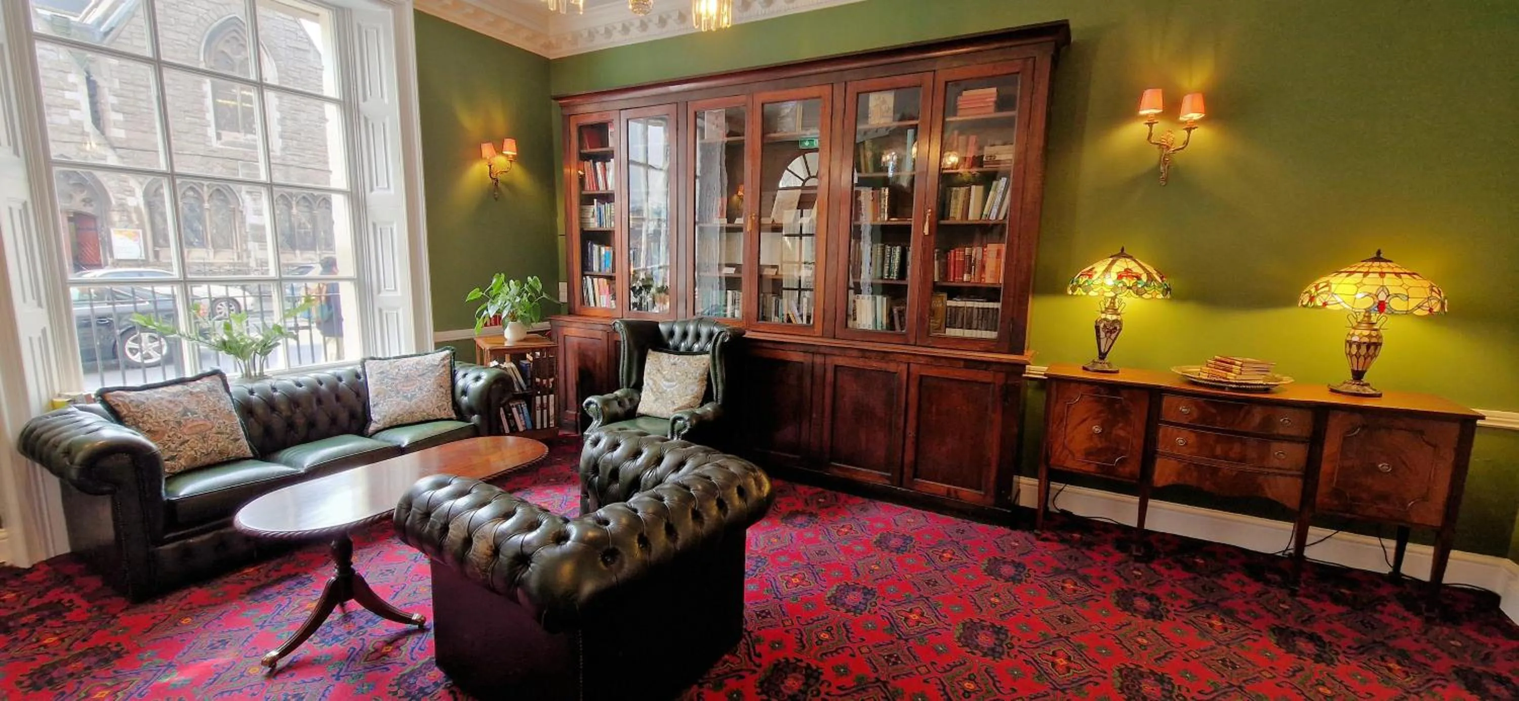 Library in Castle Hotel
