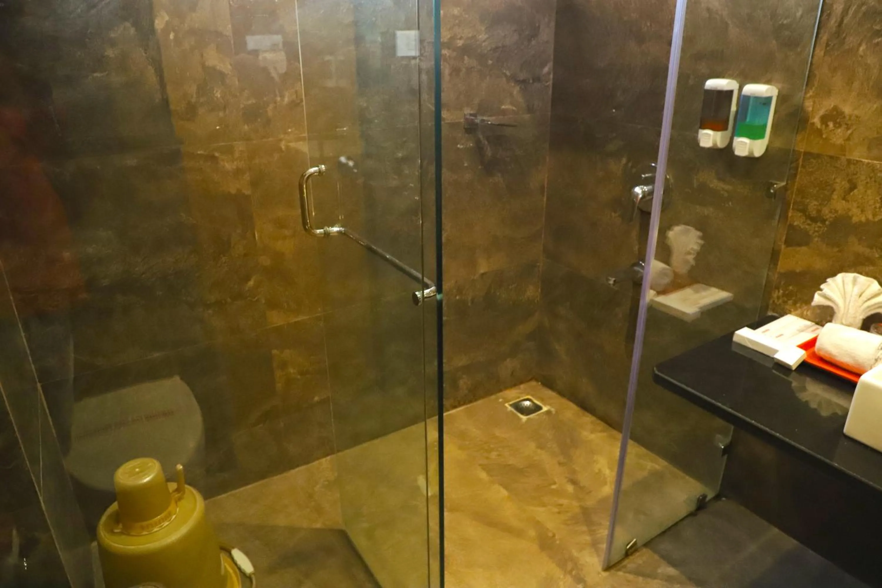 Bathroom in Sai Neem Tree Hotel