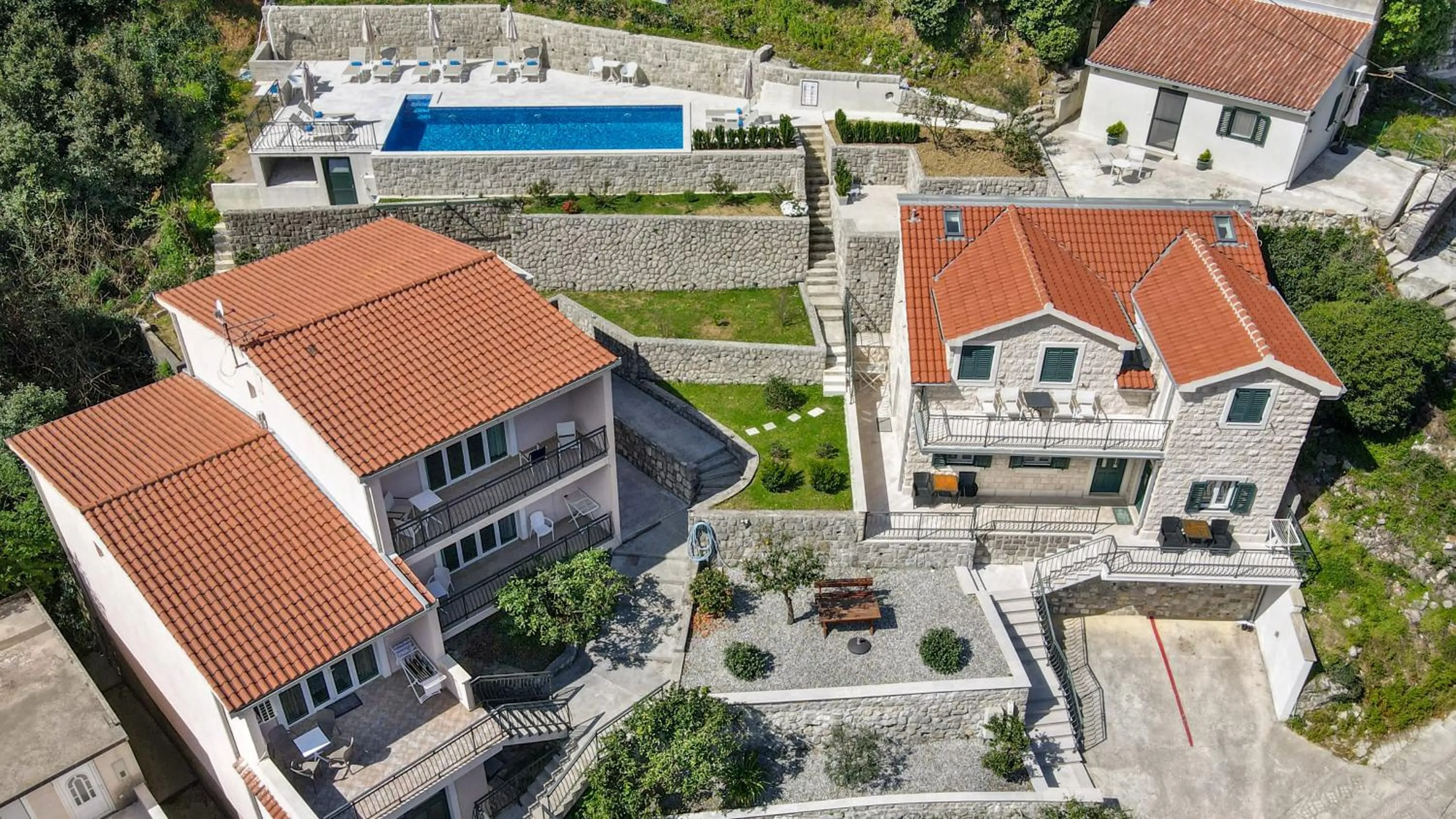 Property building in Apartments Dončić