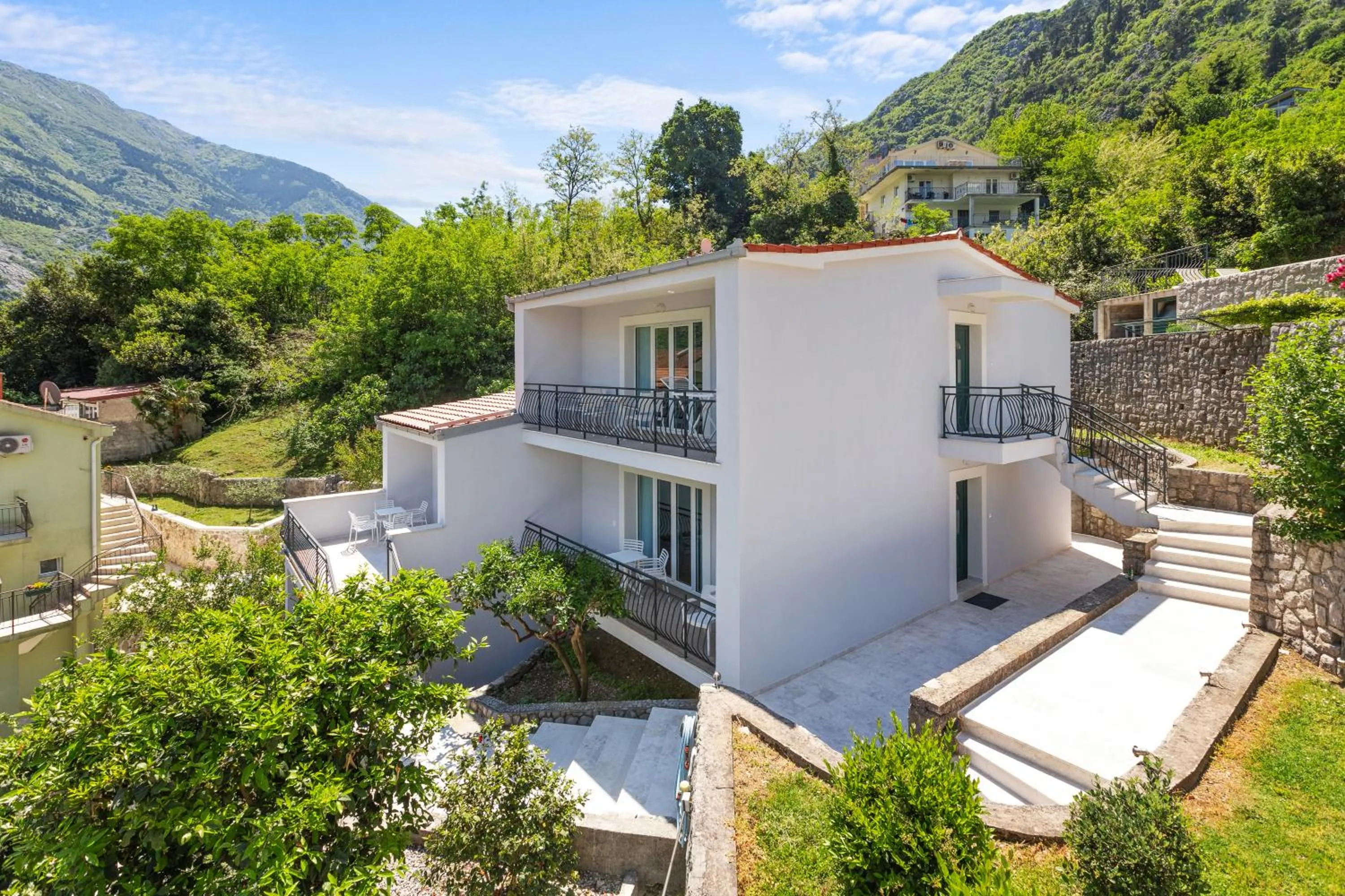 Property building in Apartments Dončić