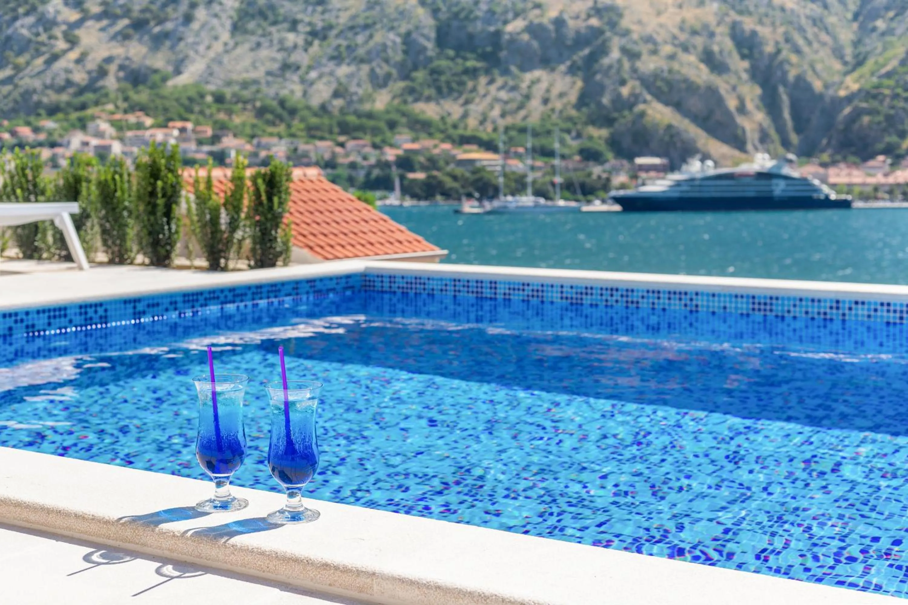 Pool view in Apartments Dončić