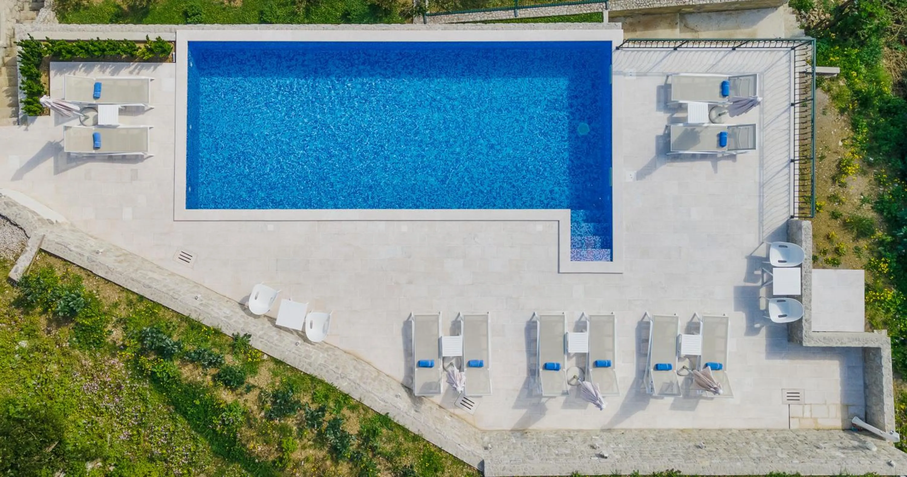 Pool view in Apartments Dončić