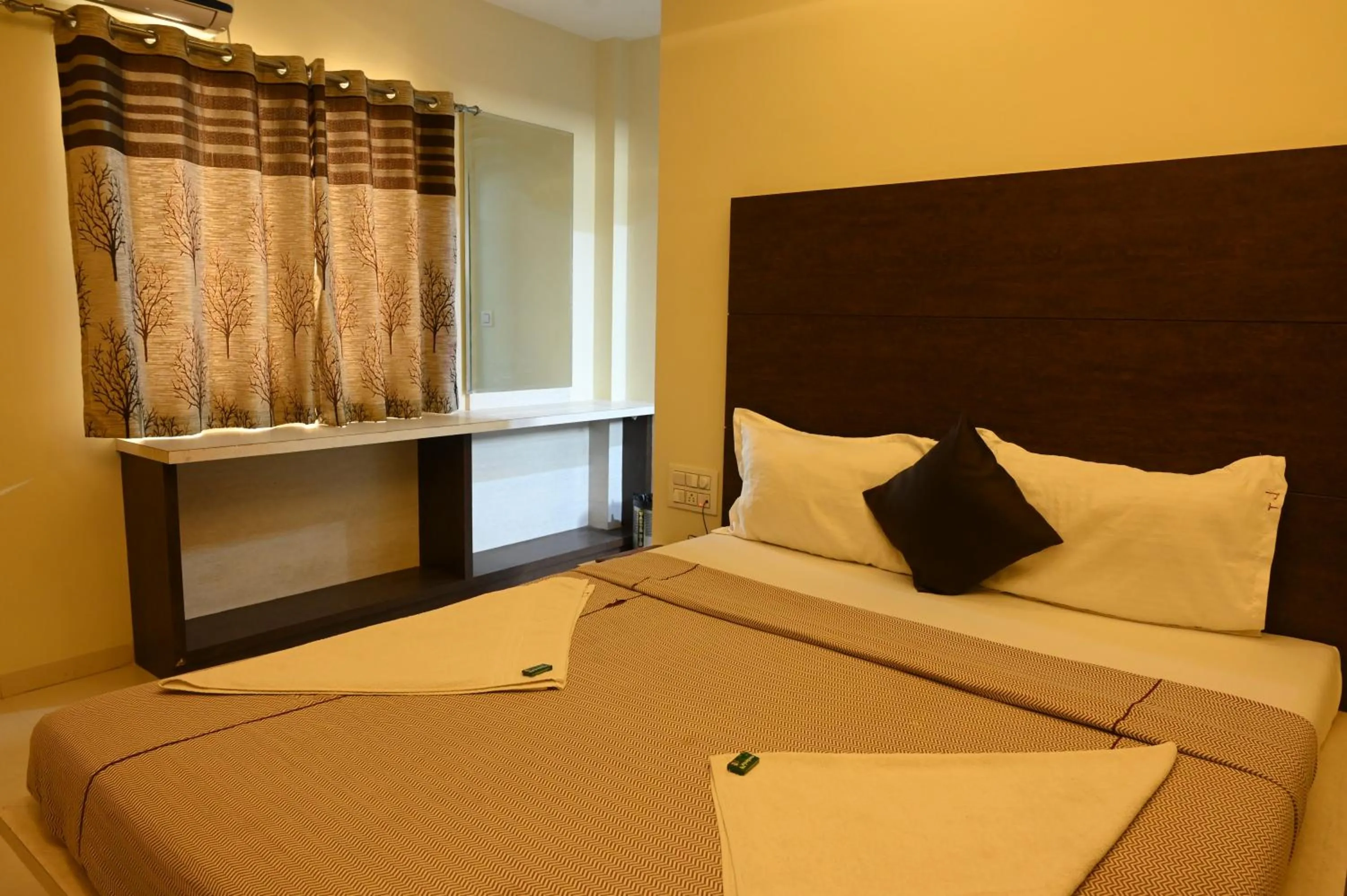 Bedroom, Bed in Hotel Ramkrishna Inn