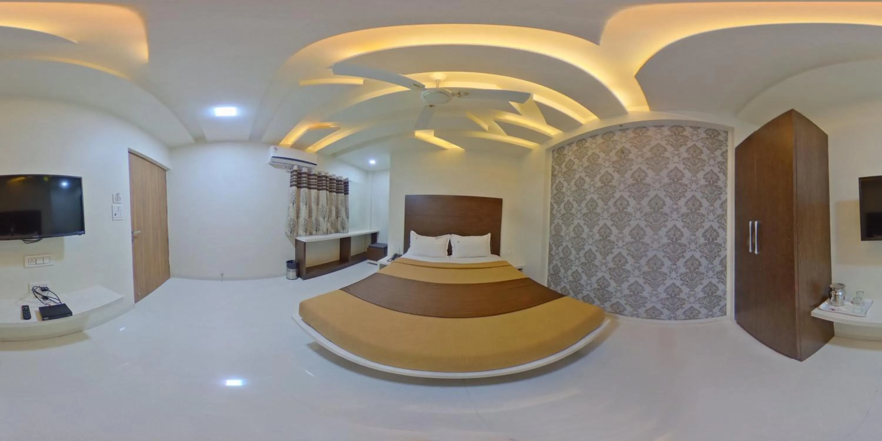 Bed in Hotel Ramkrishna Inn