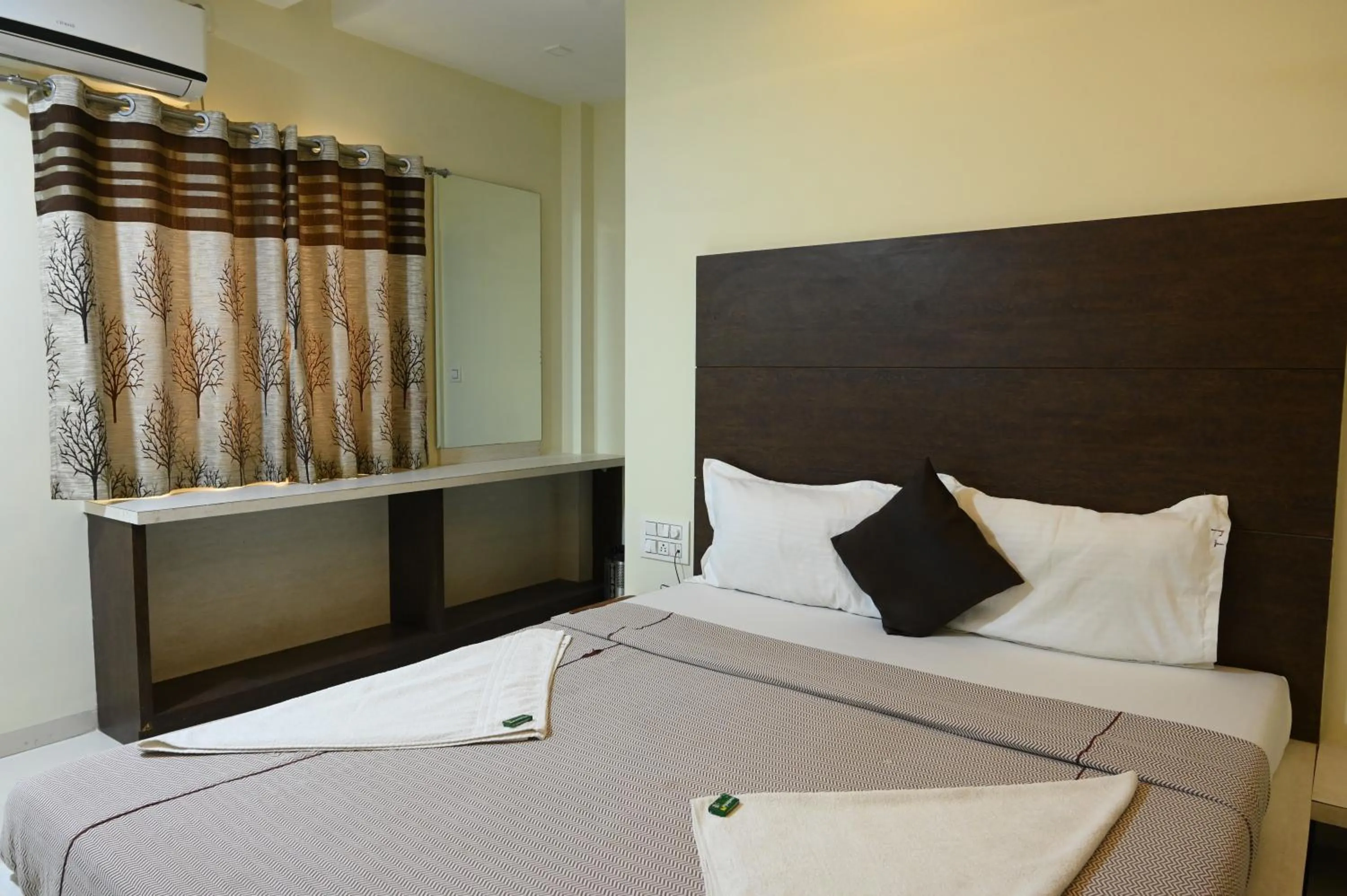 Bedroom, Bed in Hotel Ramkrishna Inn