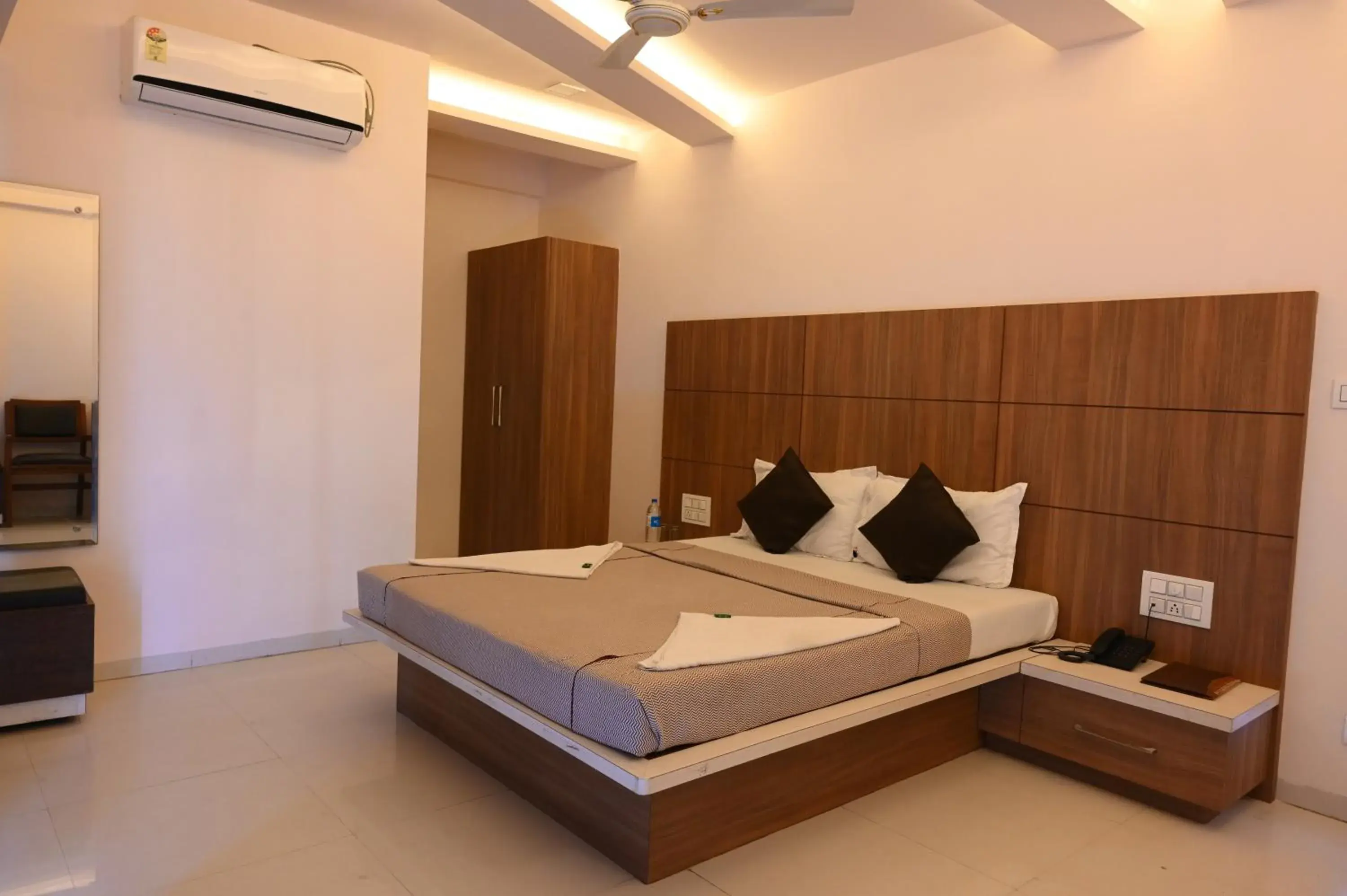 Bed in Hotel Ramkrishna Inn Bed in Hotel Ramkrishna Inn