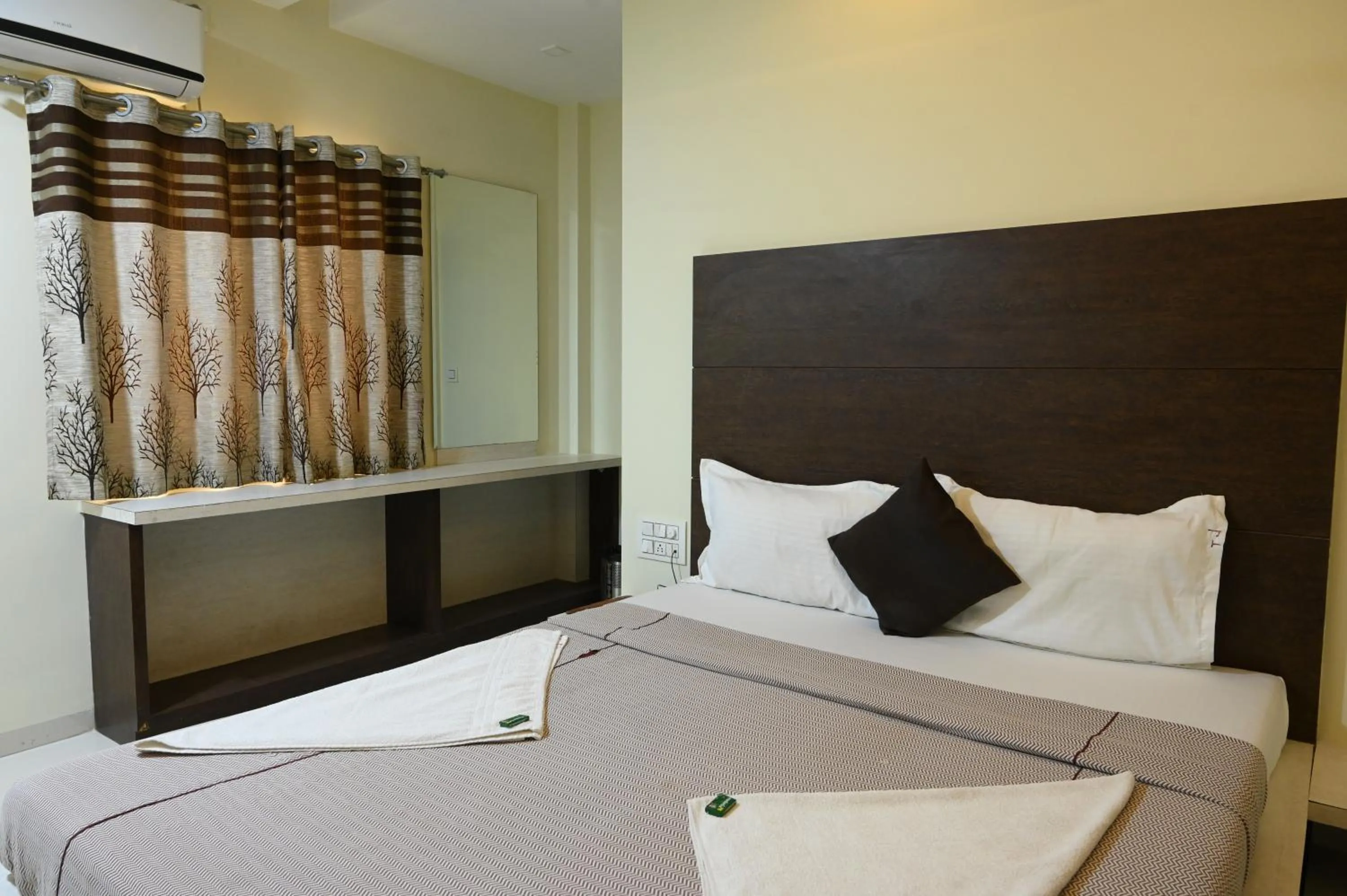 Bed in Hotel Ramkrishna Inn