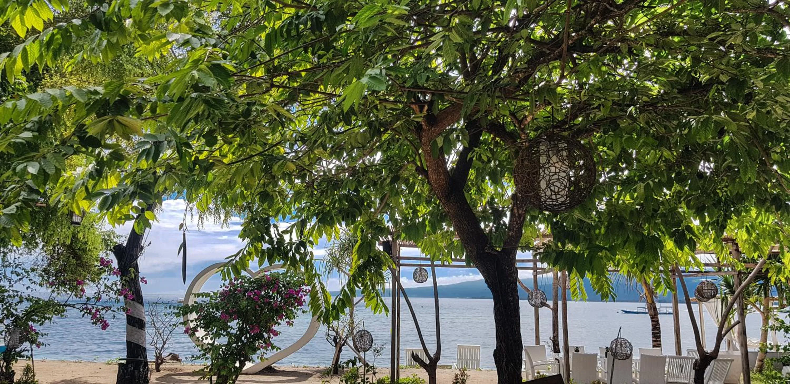 Beach in Kaluku Gili Resort