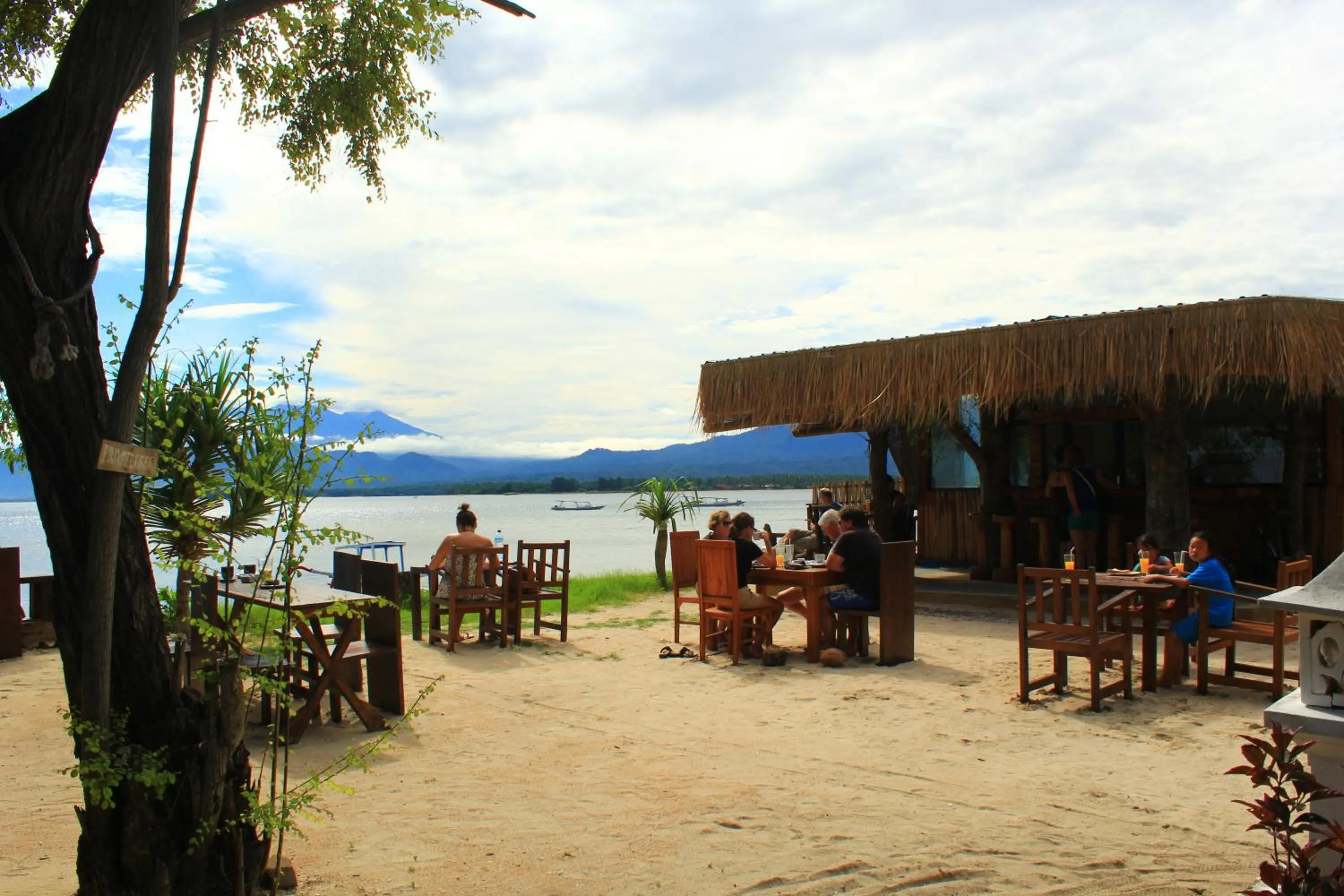 Restaurant/places to eat in Kaluku Gili Resort