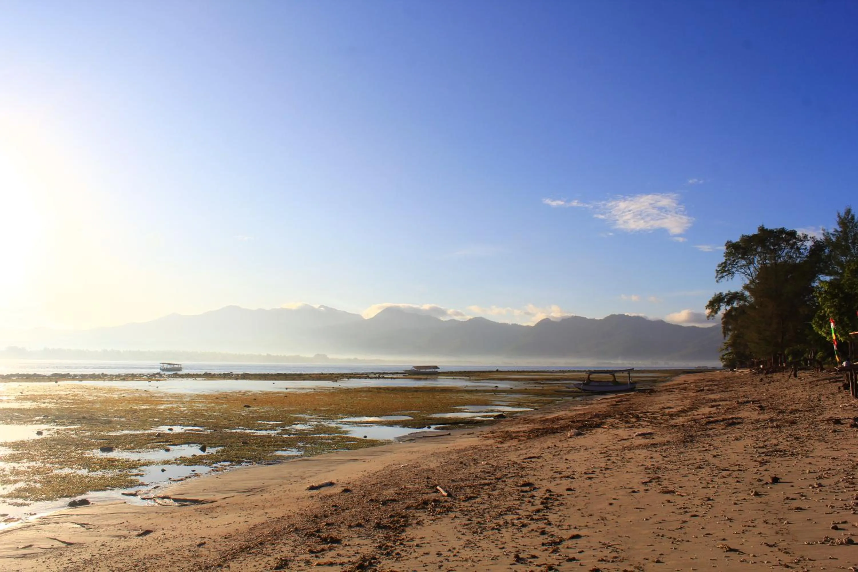 Beach in Kaluku Gili Resort