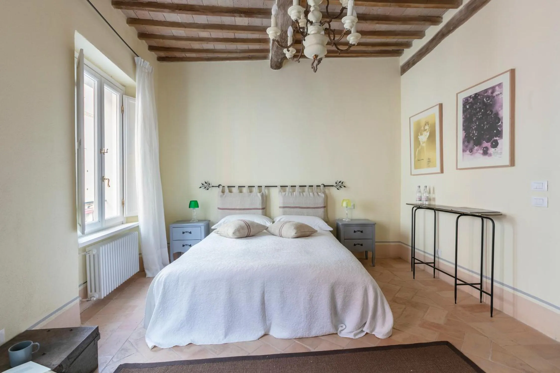 Photo of the whole room, Bed in Tuscany View Montalcino