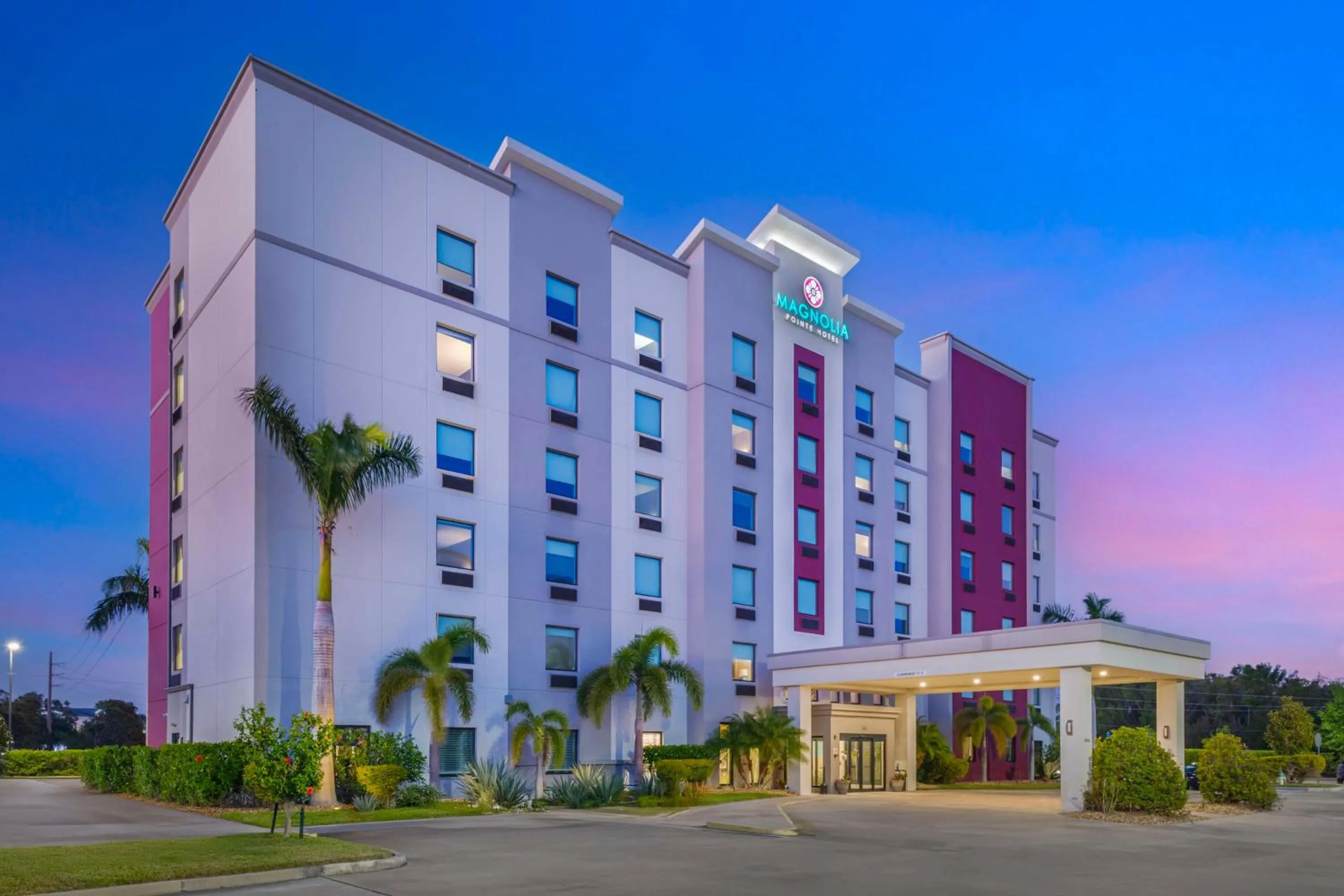 Property building in Magnolia Pointe; BW Signature Collection