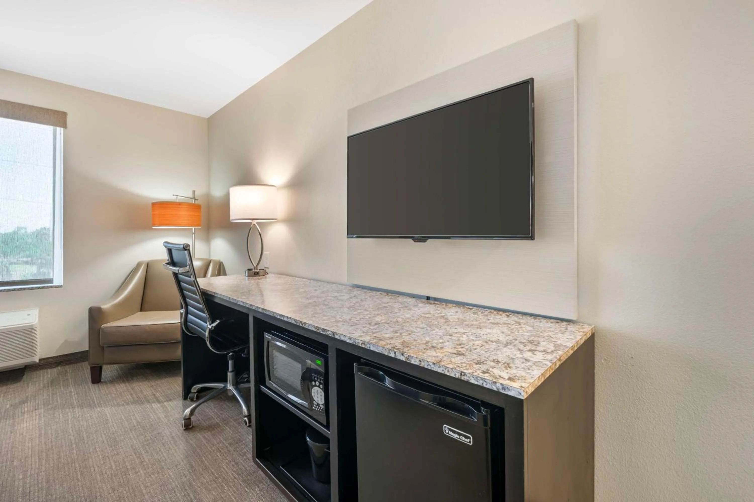 Bedroom in Magnolia Pointe; BW Signature Collection