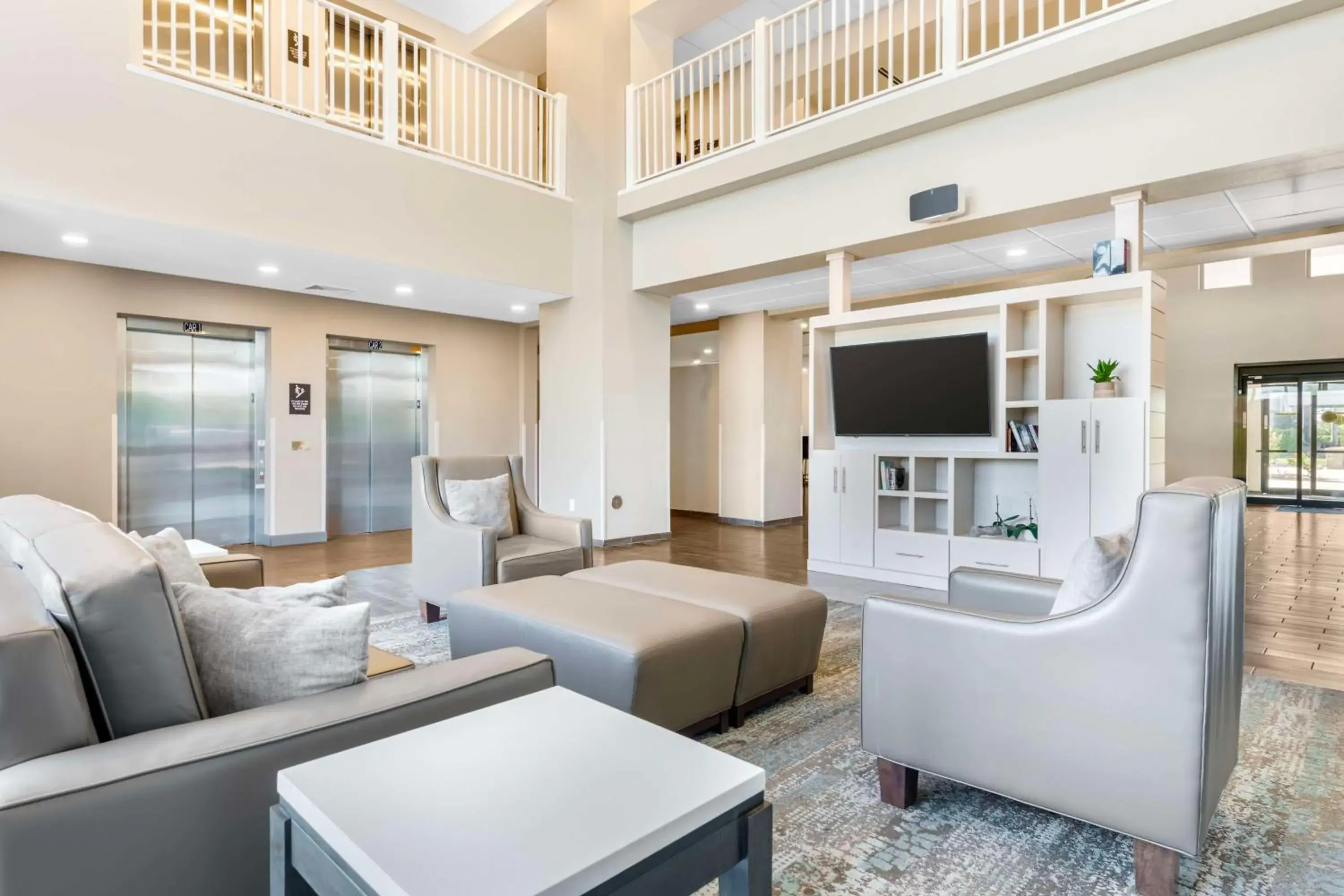 Lobby or reception in Magnolia Pointe; BW Signature Collection Lobby or reception in Magnolia Pointe; BW Signature Collection