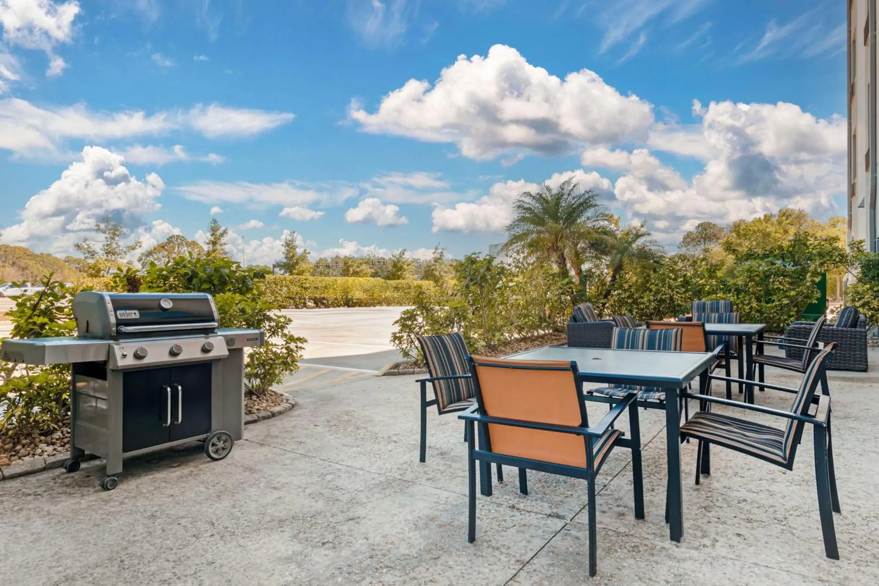 Property building in Magnolia Pointe; BW Signature Collection Property building in Magnolia Pointe; BW Signature Collection