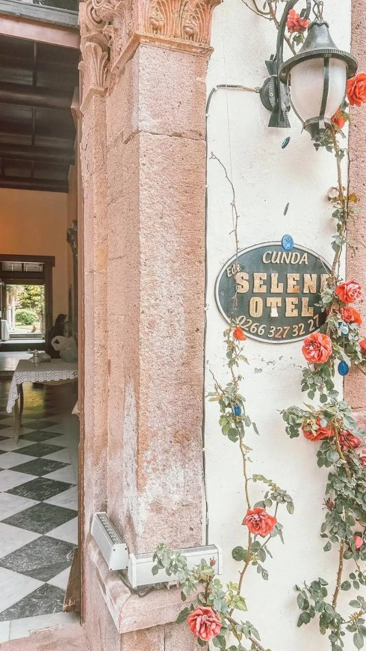 Eden Selene Hotel