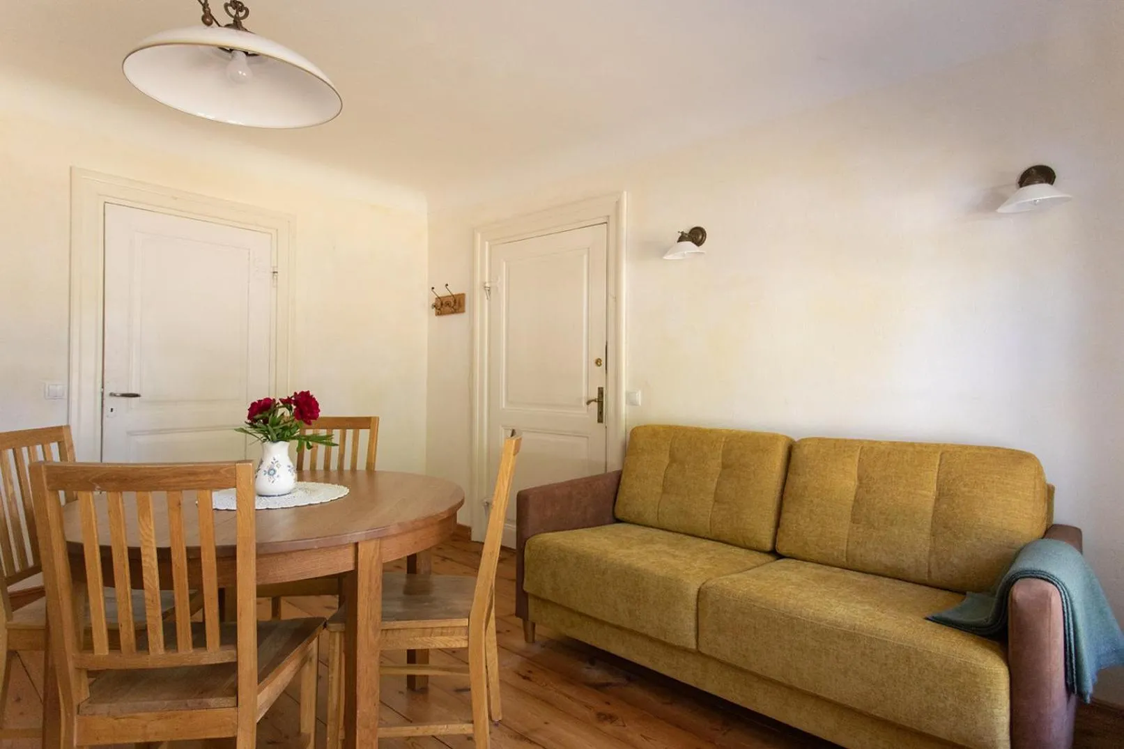 Living room in Allee Apartments