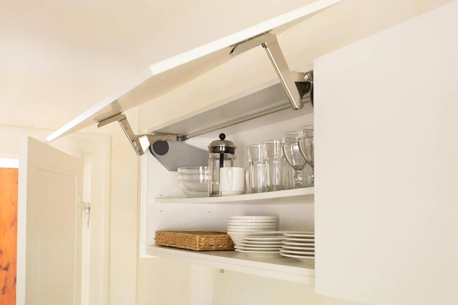 Kitchen or kitchenette in Allee Apartments