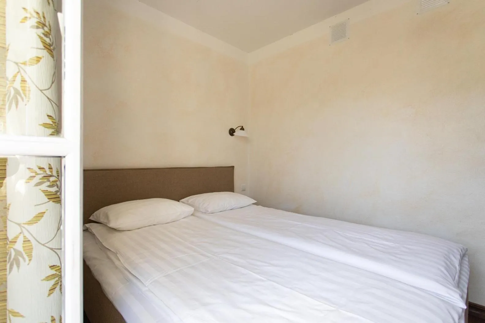 Bed in Allee Apartments