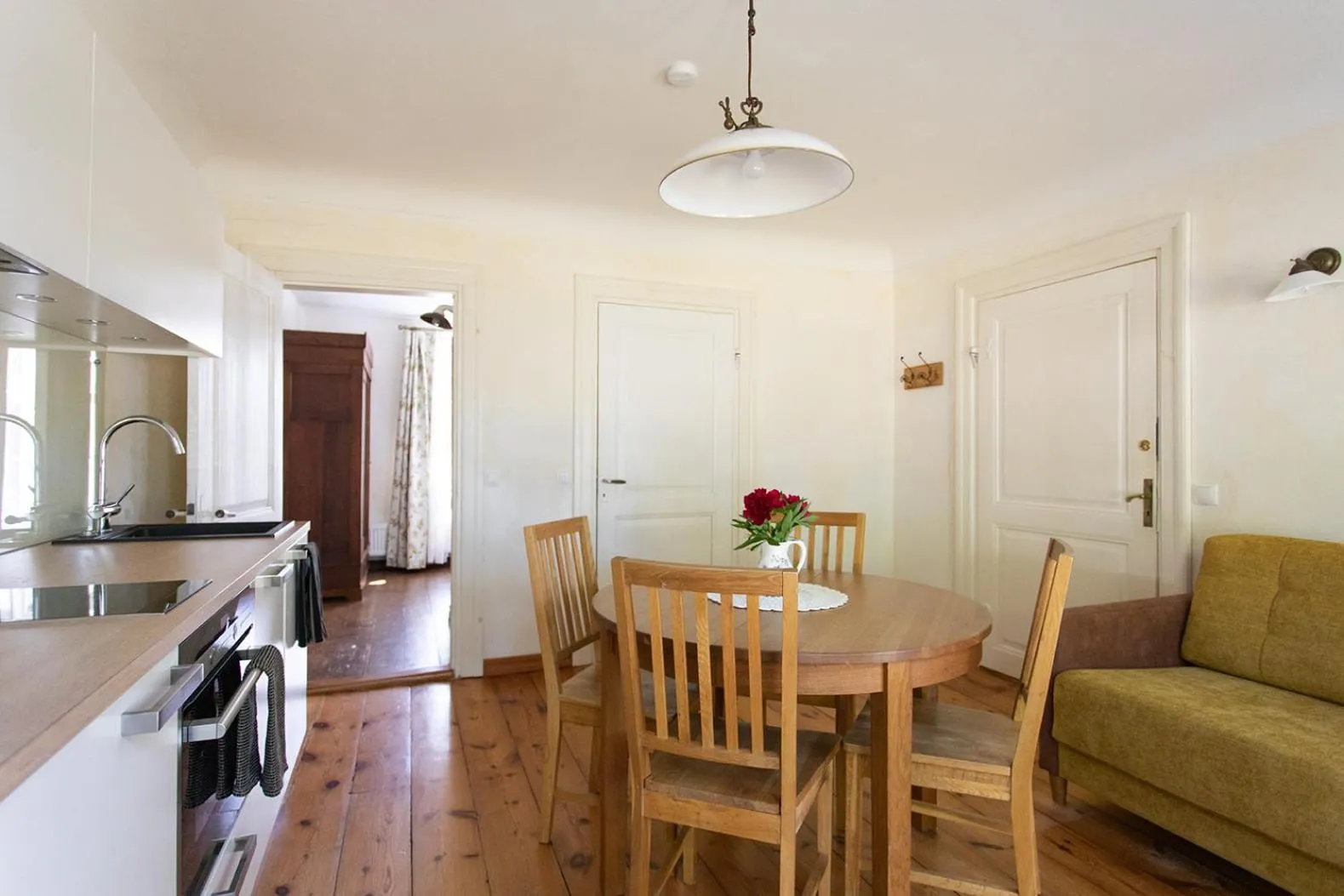 Kitchen or kitchenette in Allee Apartments