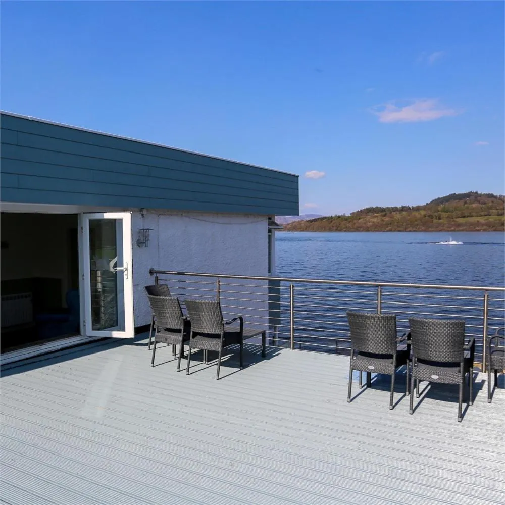 Balcony/Terrace in Duck Bay Hotel & Restaurant