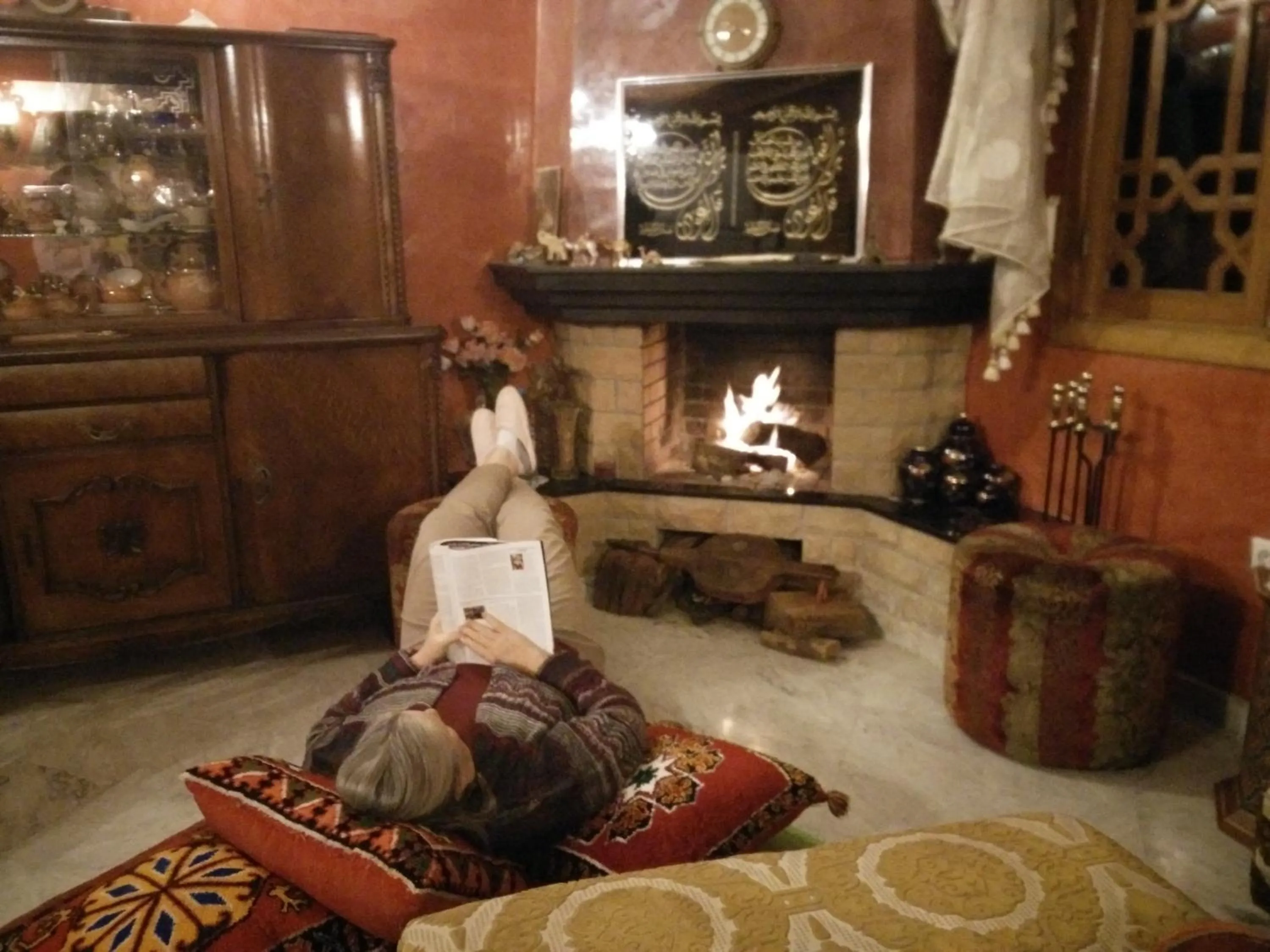 Communal lounge/ TV room in Riad Raouia HAMMAM & SPA