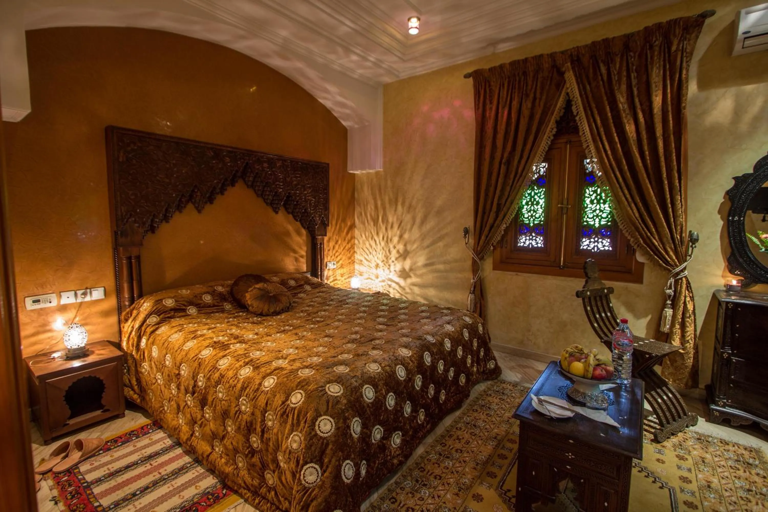 Photo of the whole room, Bed in Riad Raouia HAMMAM & SPA