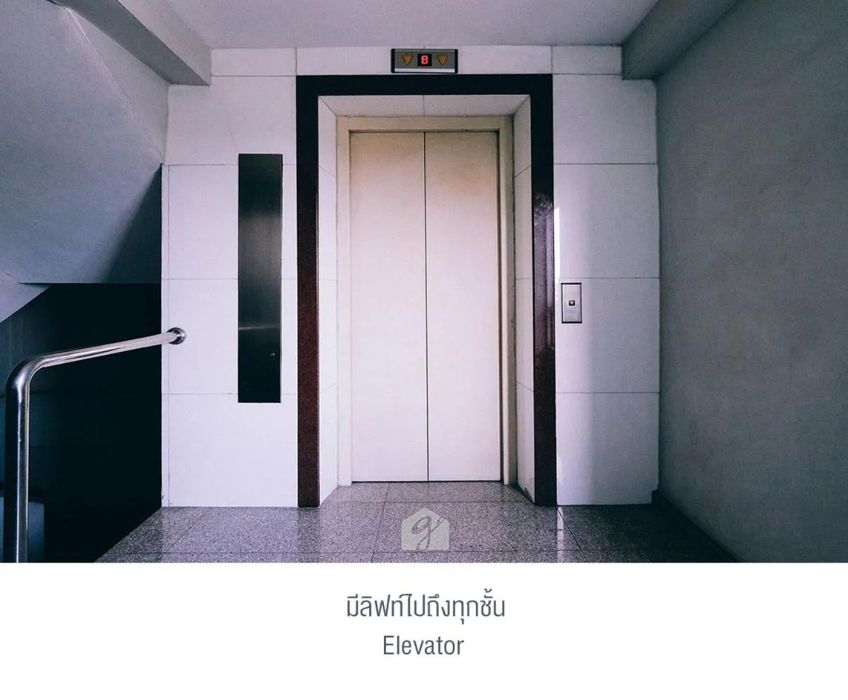 Bathroom in Golden House @ On-nut Station