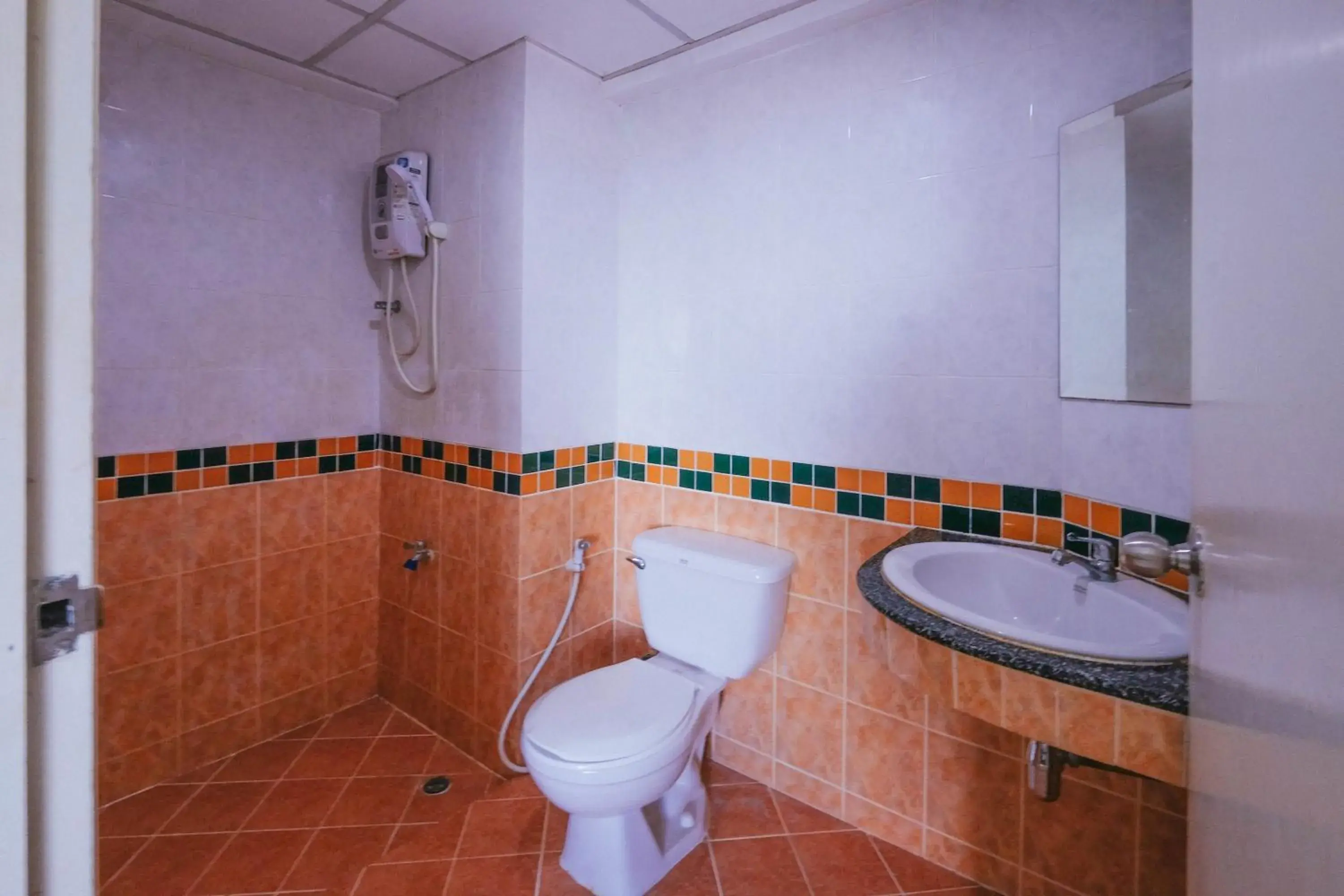 Shower, Bathroom in Golden House @ On-nut Station