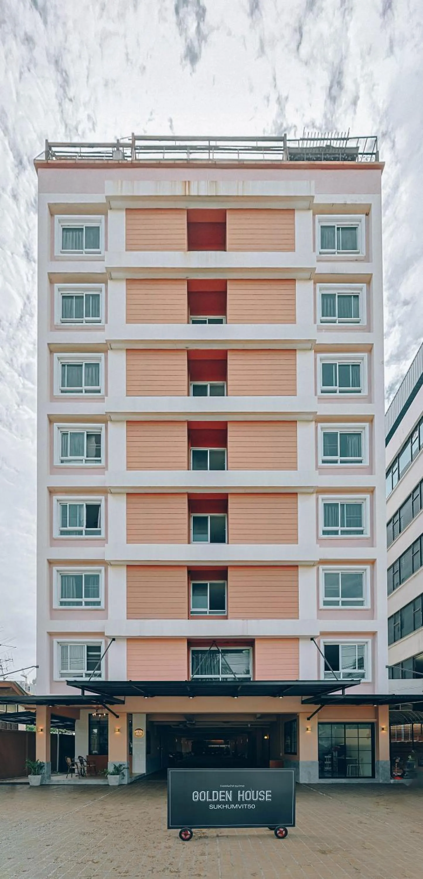 Golden House @ On-nut Station